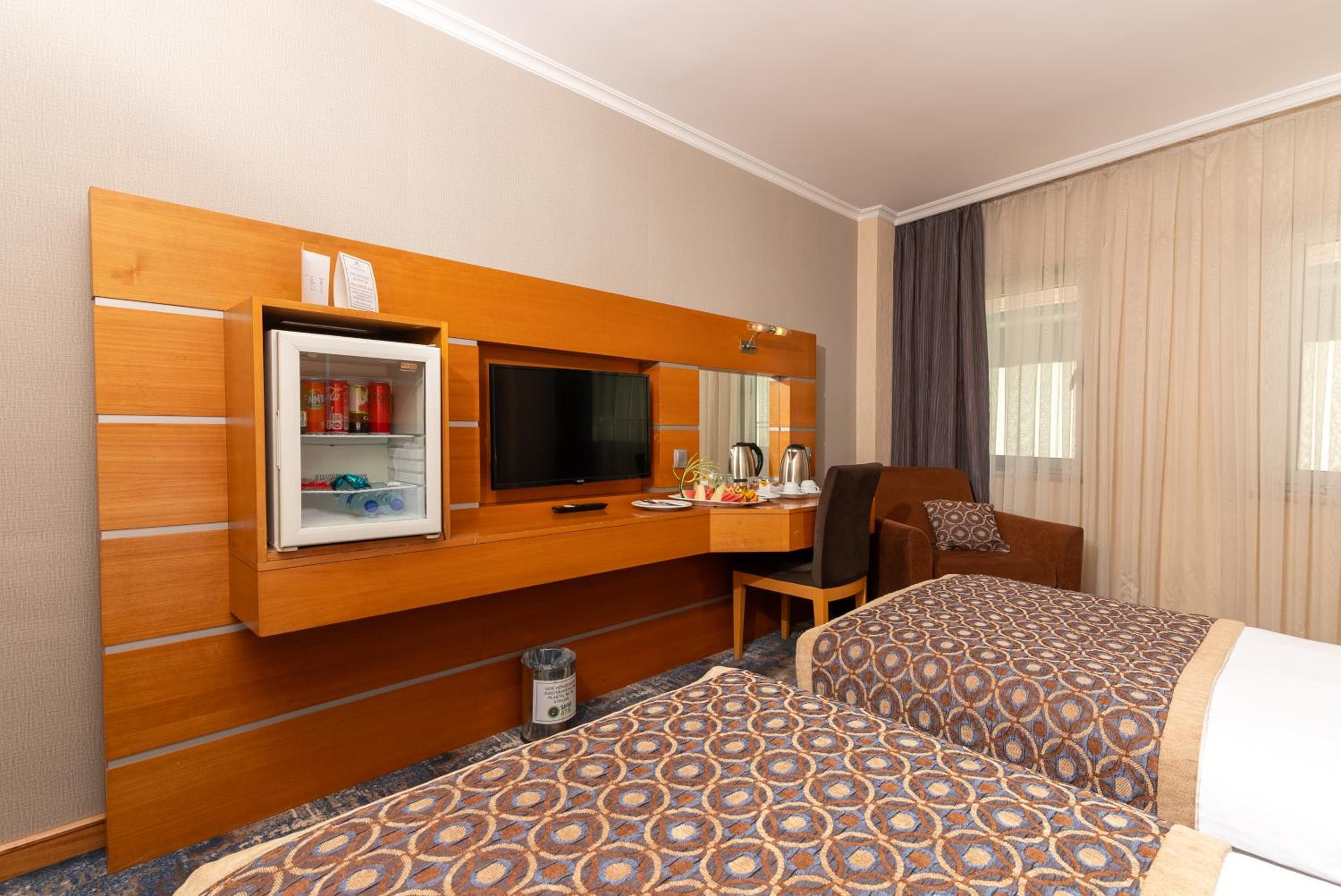 Ankara Plaza Hotel - Image 12
