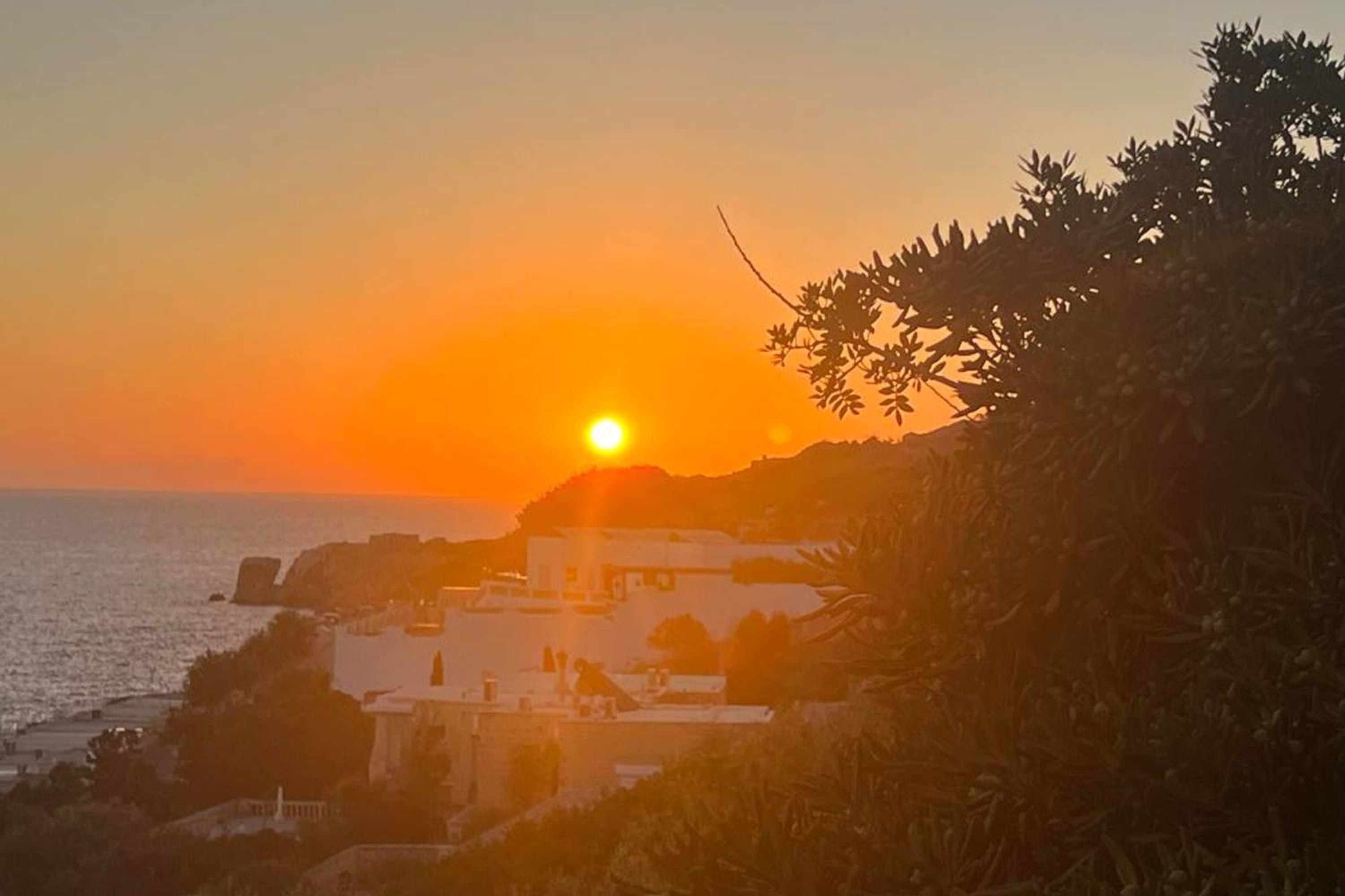 Villa Palma - Sunset Sea Views with Pool, Jacuzzi, Sauna and Games Room view 3