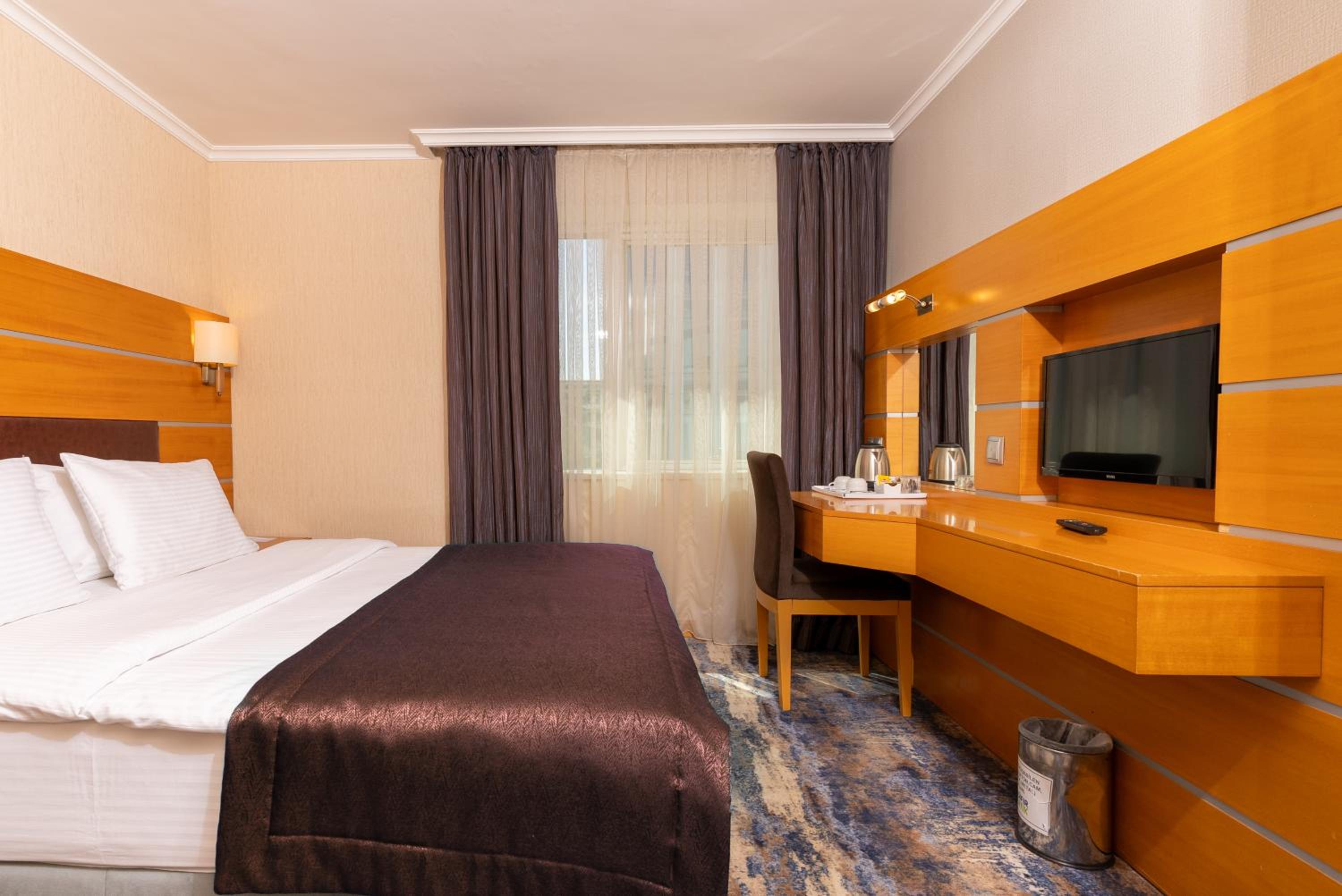 Ankara Plaza Hotel - Image 35