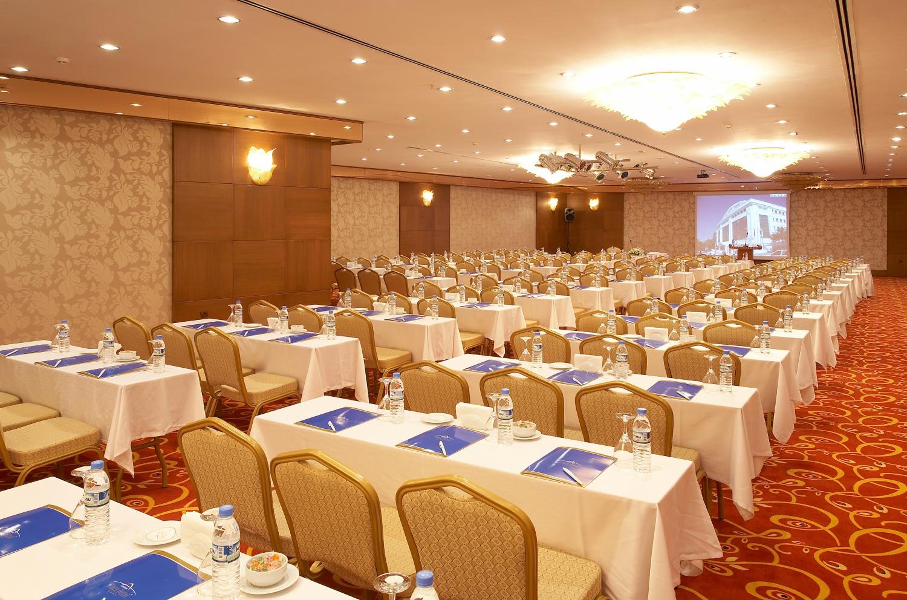 Ankara Plaza Hotel - Image 16