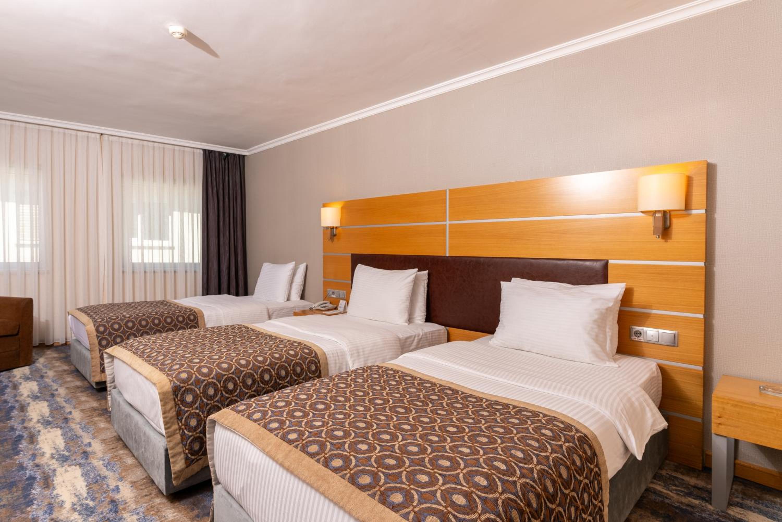 Ankara Plaza Hotel - Image 14