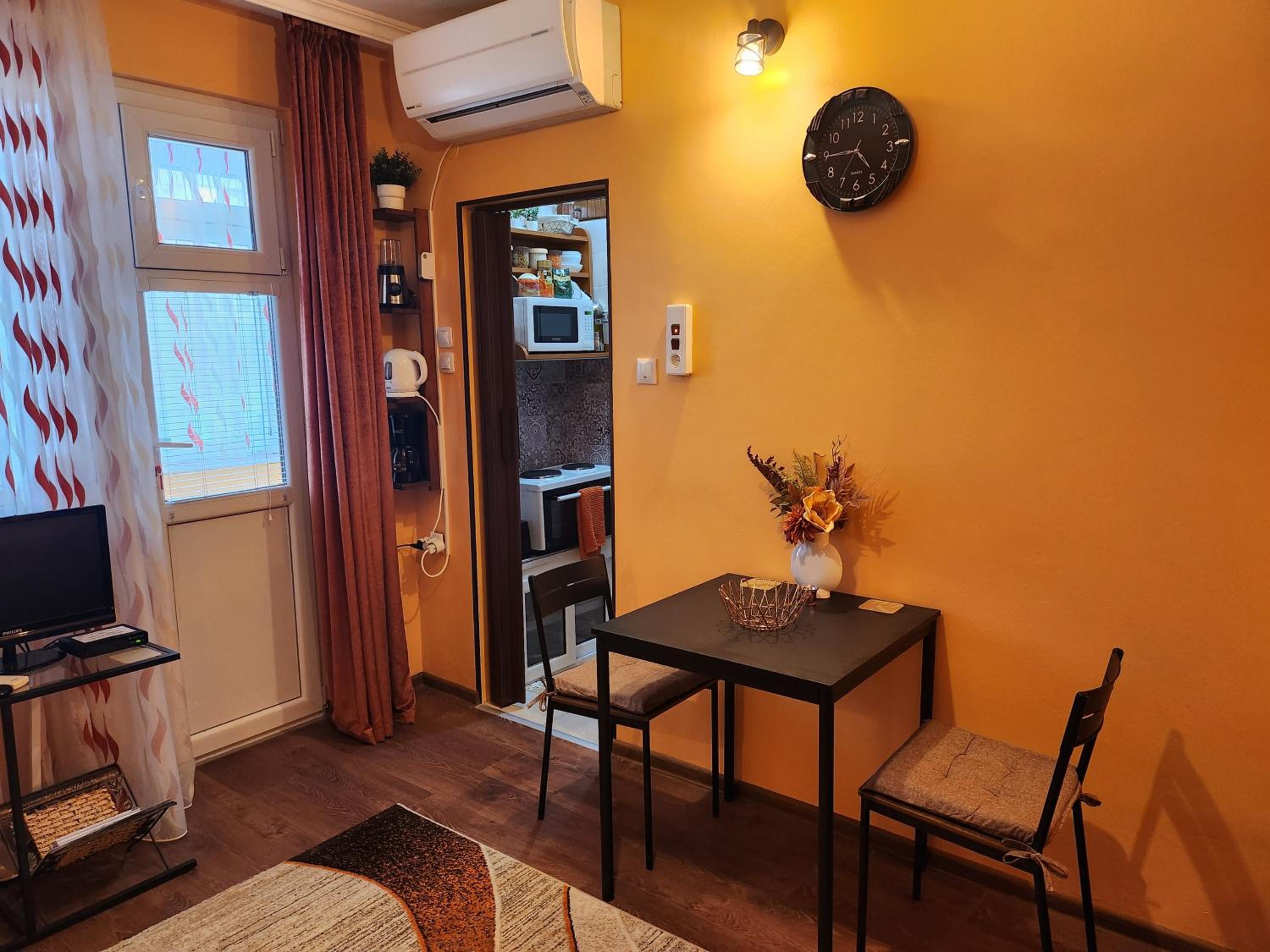 Studio 7A Cozy central oasis