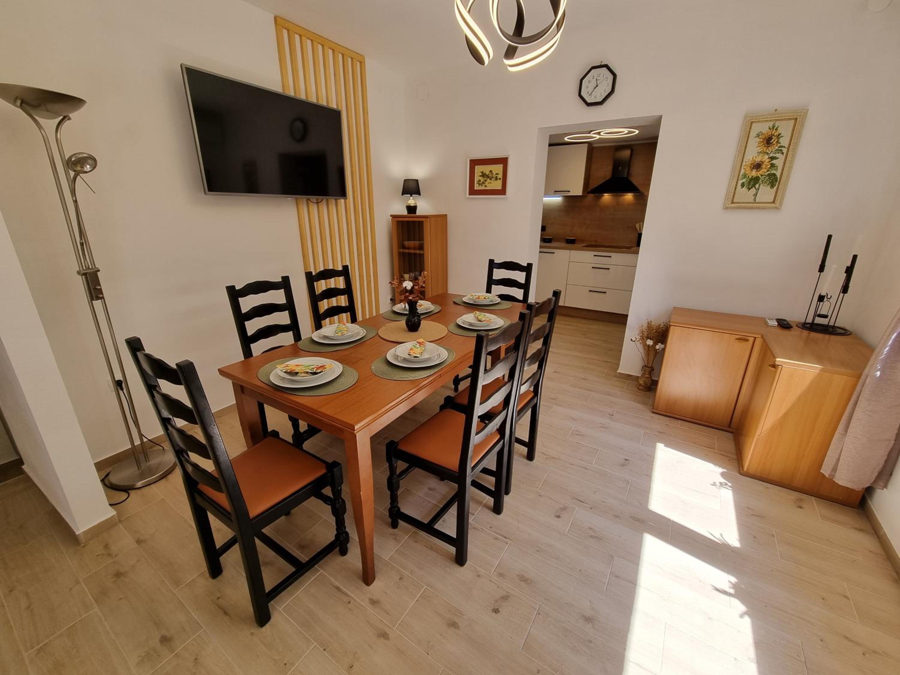 BRUNO Apartment with 4 bedrooms near beach view 5