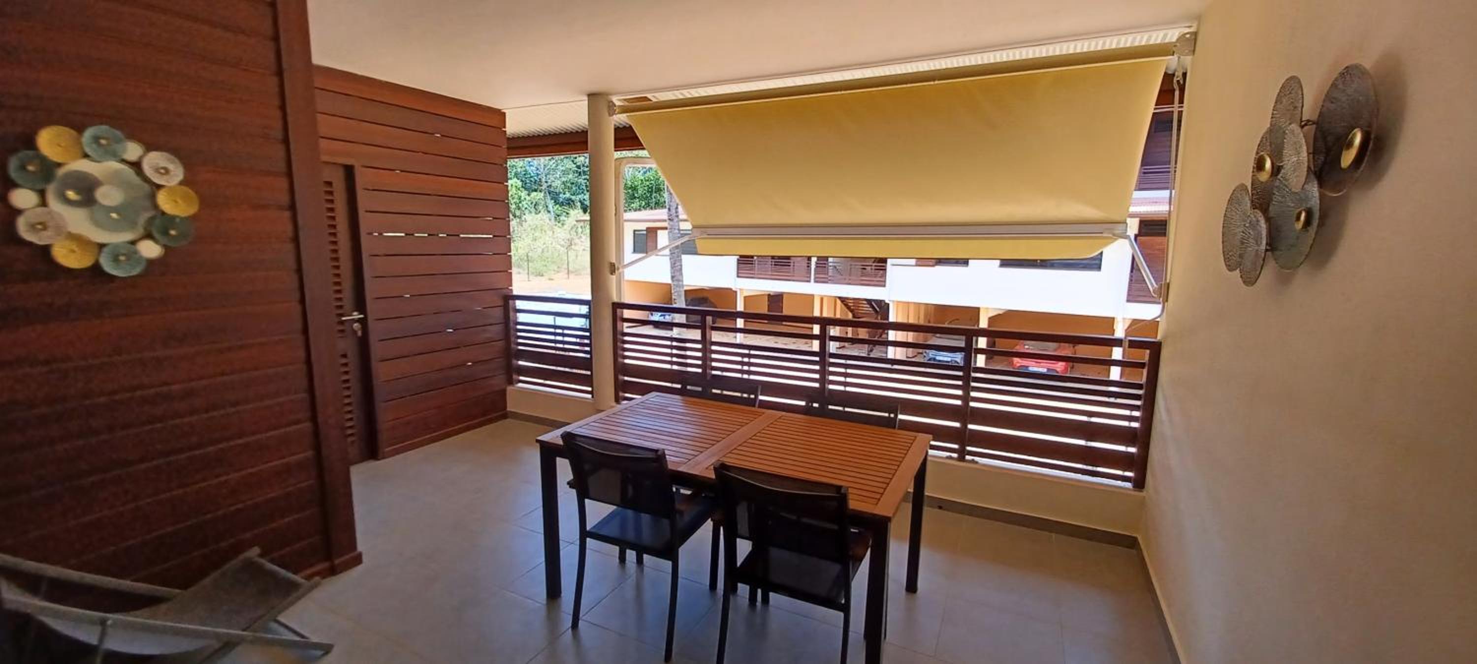 Sous la Canopée Standing - Grand Appartement Cosy- Cuisine équipée - CLIM- WIFI -Terrasse view 4