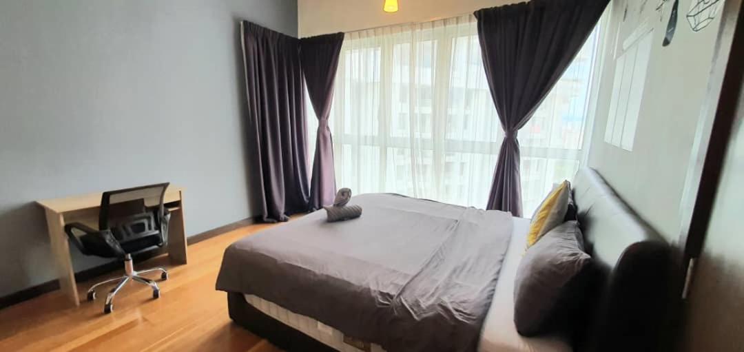 Regalia Suites KLCC View Rooftop Infinity Pool by SHI