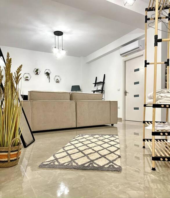 Be Home Apartments, Skanderbeg