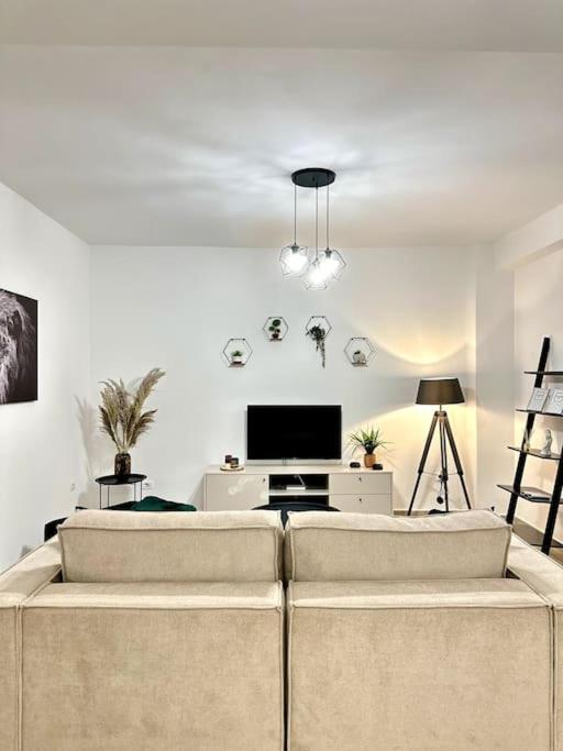 Be Home Apartments, Skanderbeg