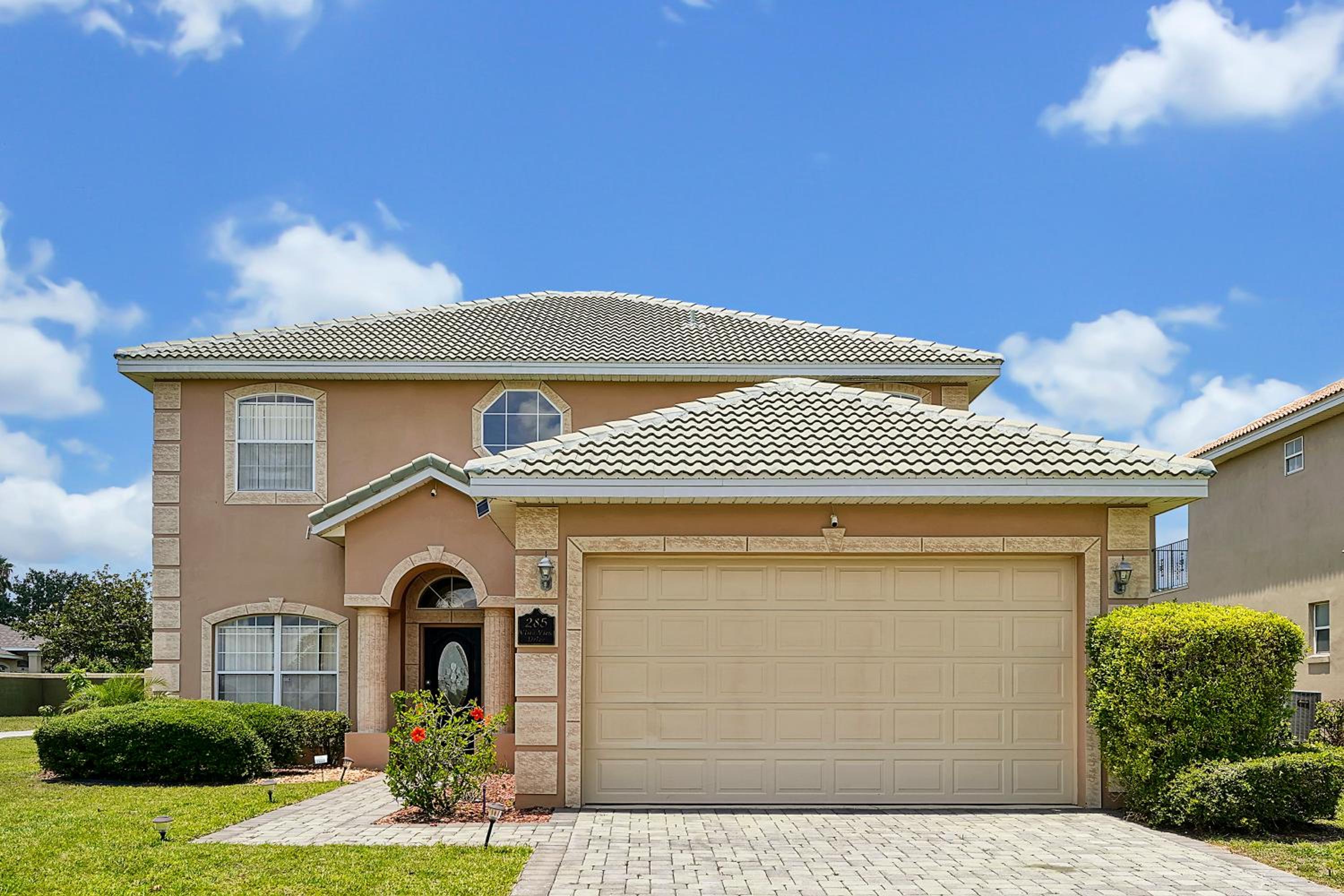 Hotel Happy Planet I - Image 1