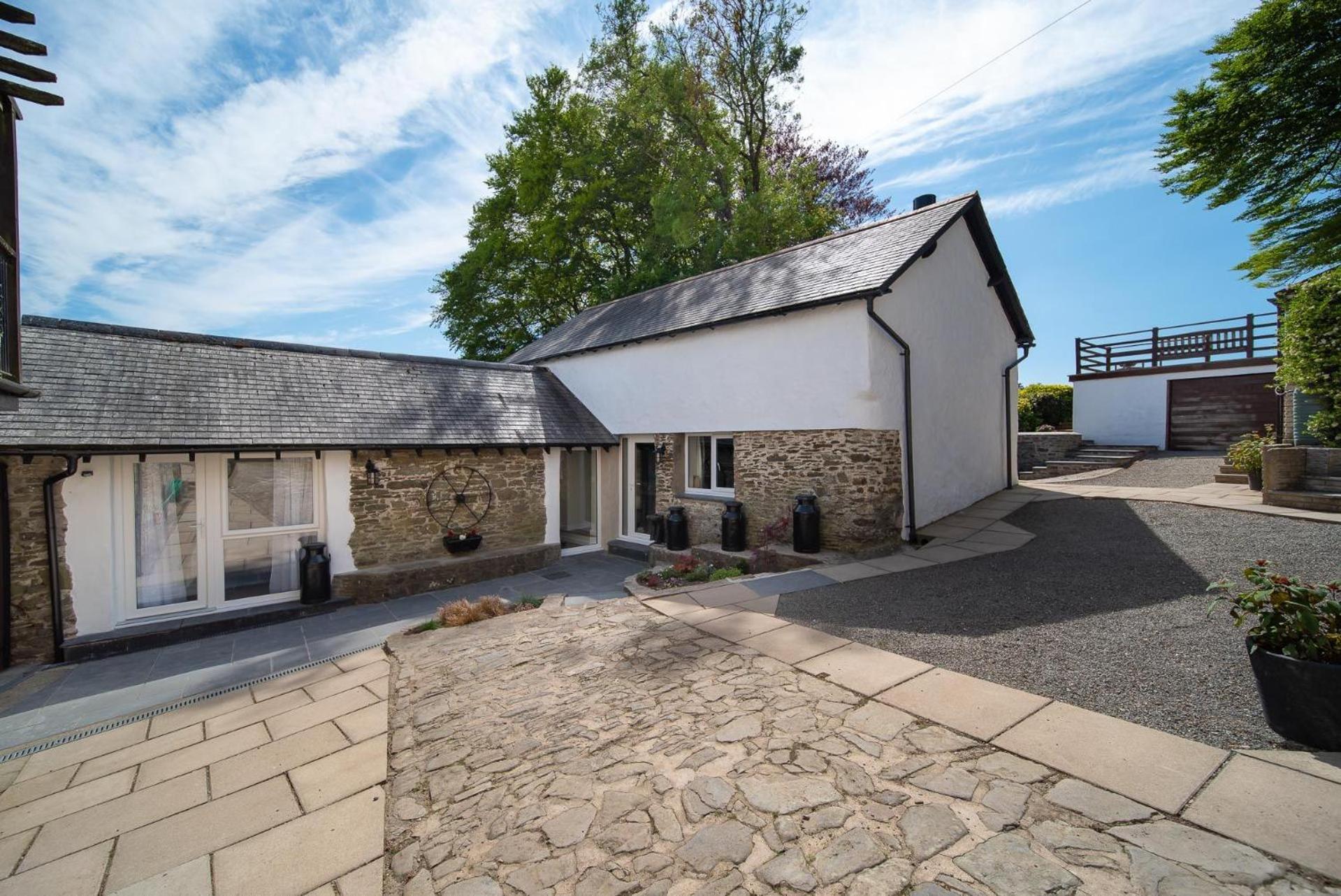 Courtyard Cottage