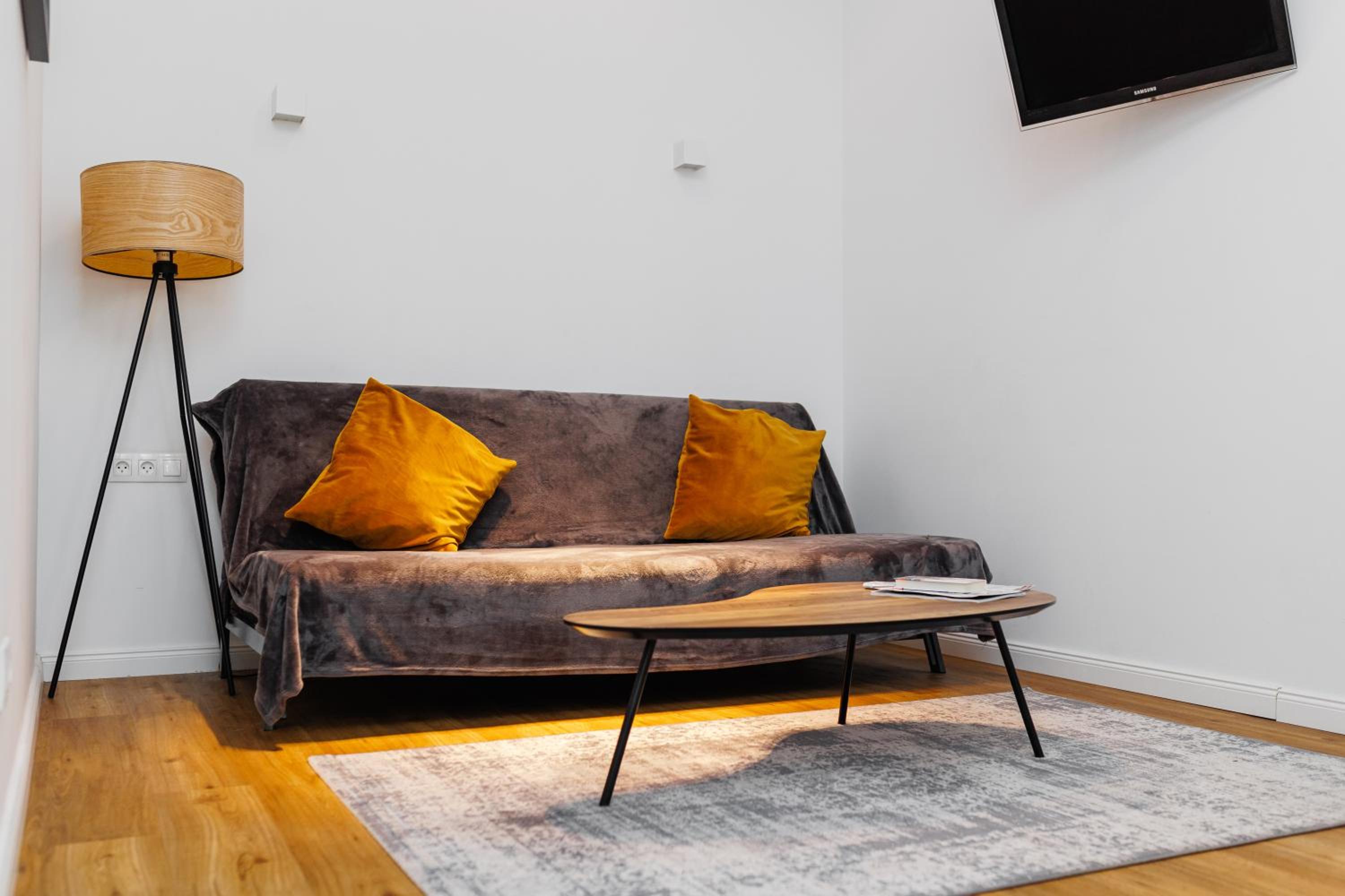 Well located cozy place view 5
