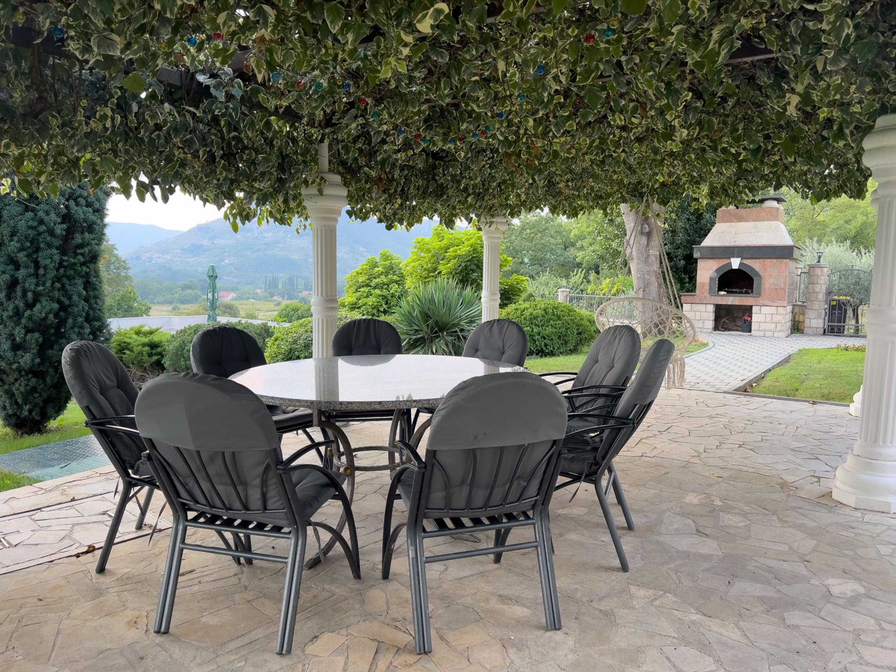 Villa Ellie