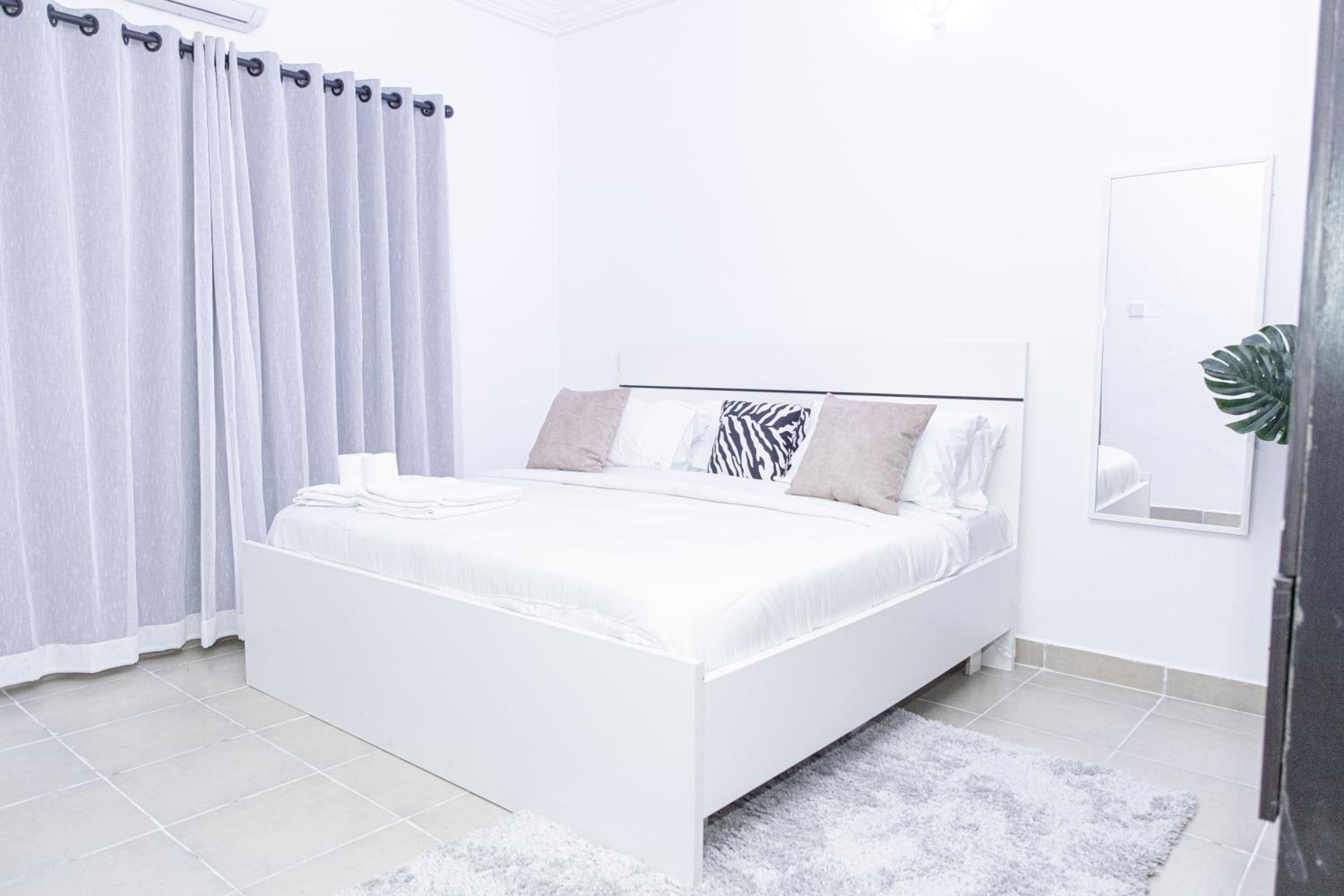 Novara Apartments