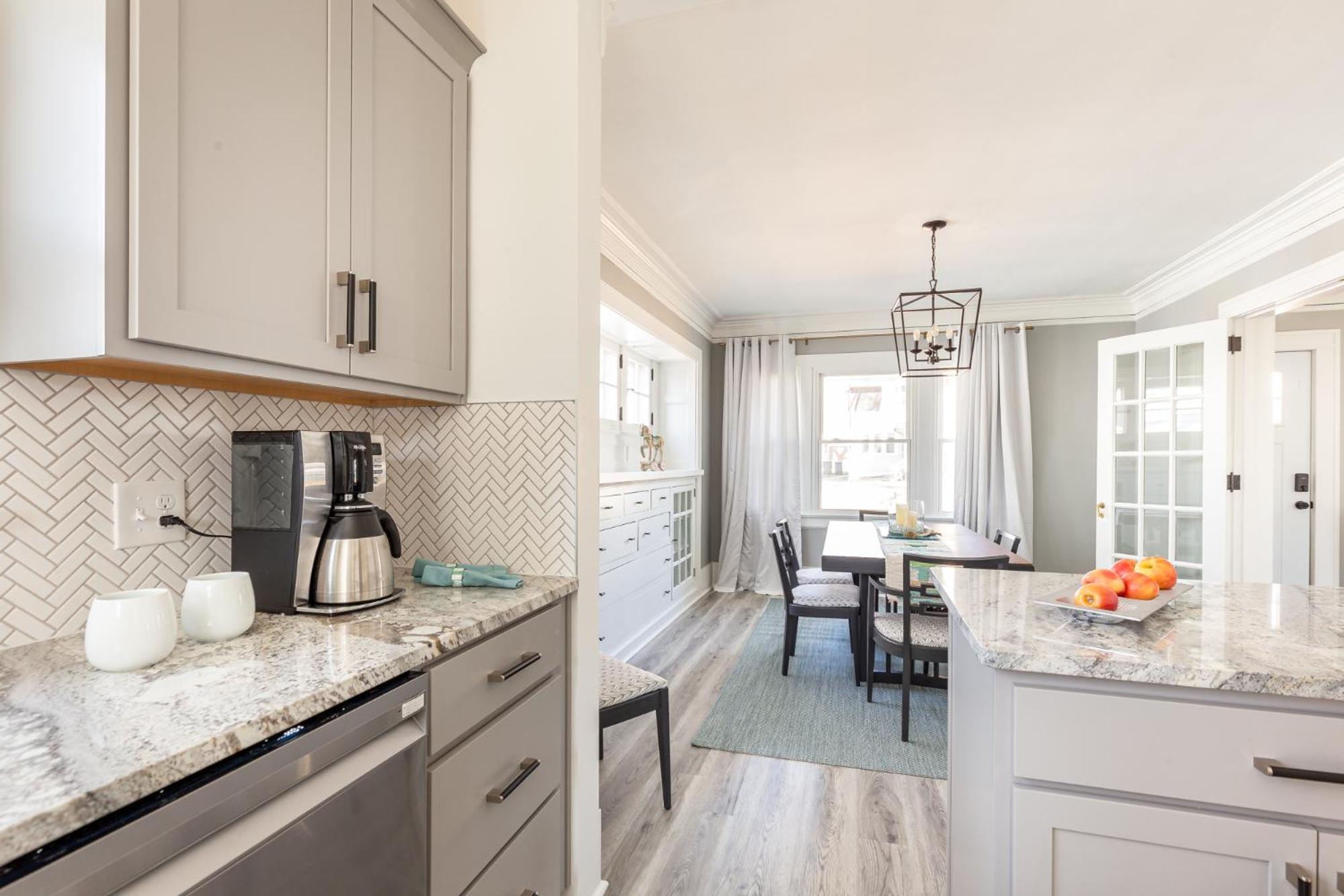 The 1920’s Dutch Colonial - Highland Square view 3