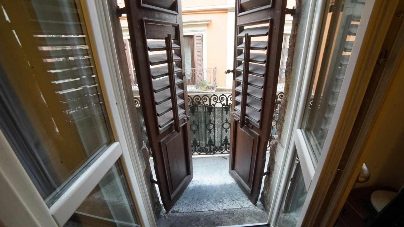 Destiny home 2 verona piazza isolo view 5
