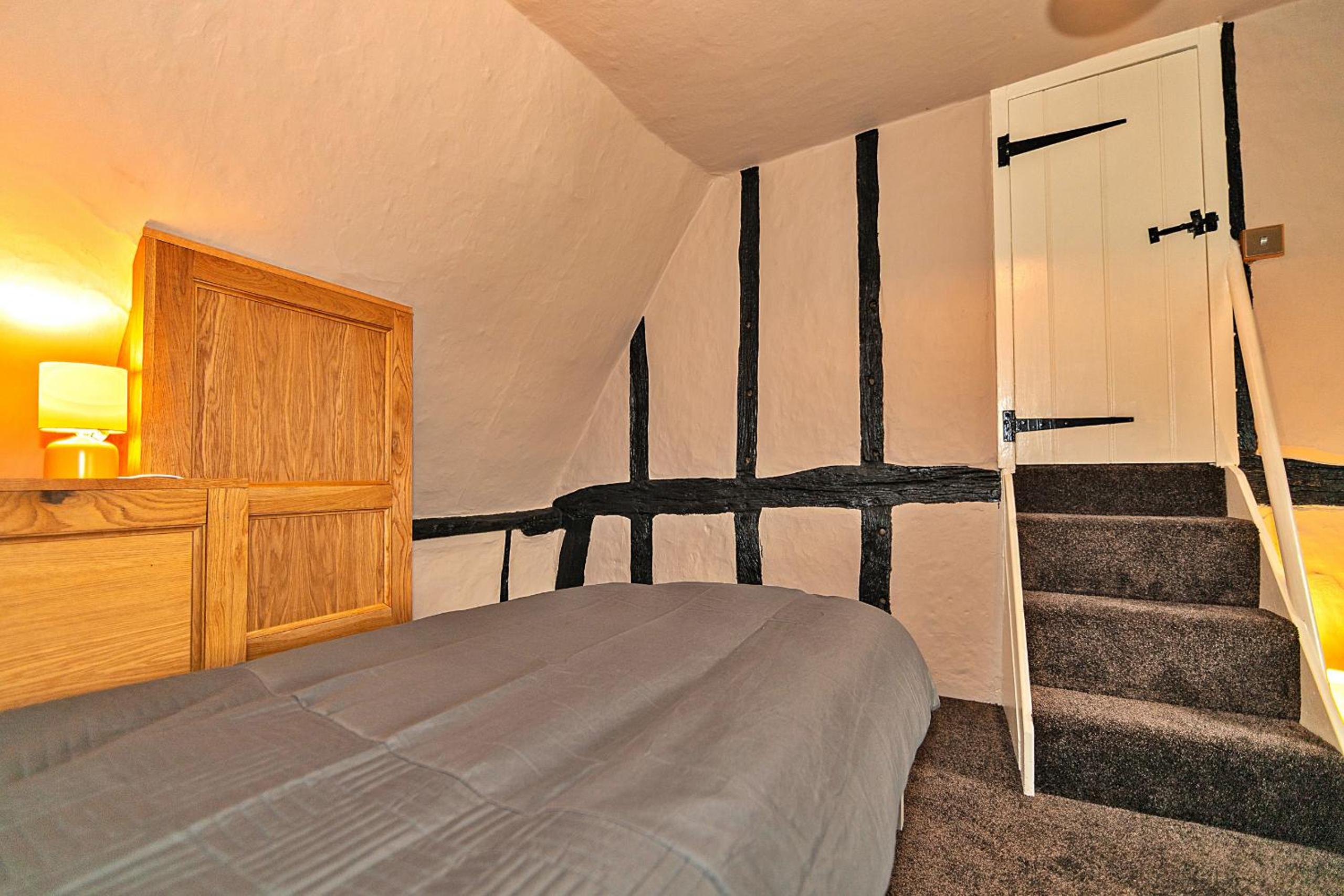 Finest Retreats - Chocolate Box Cottage