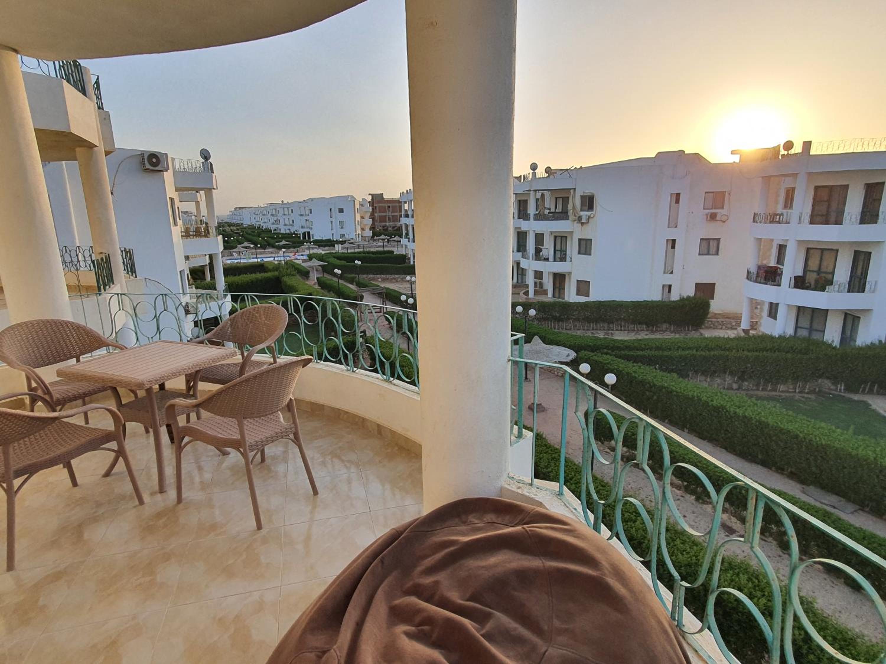 Relaxed sea view chalet