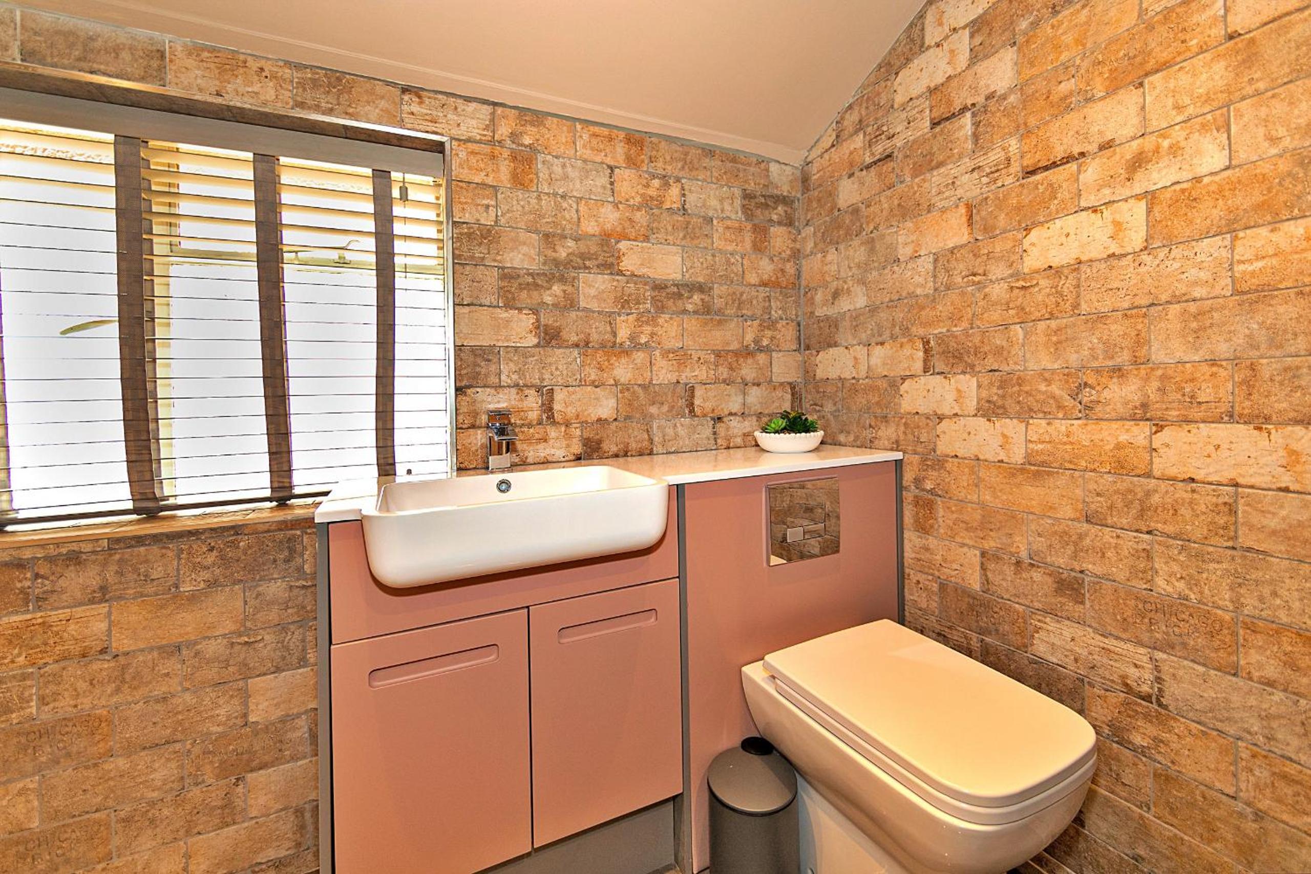 Finest Retreats - Chocolate Box Cottage