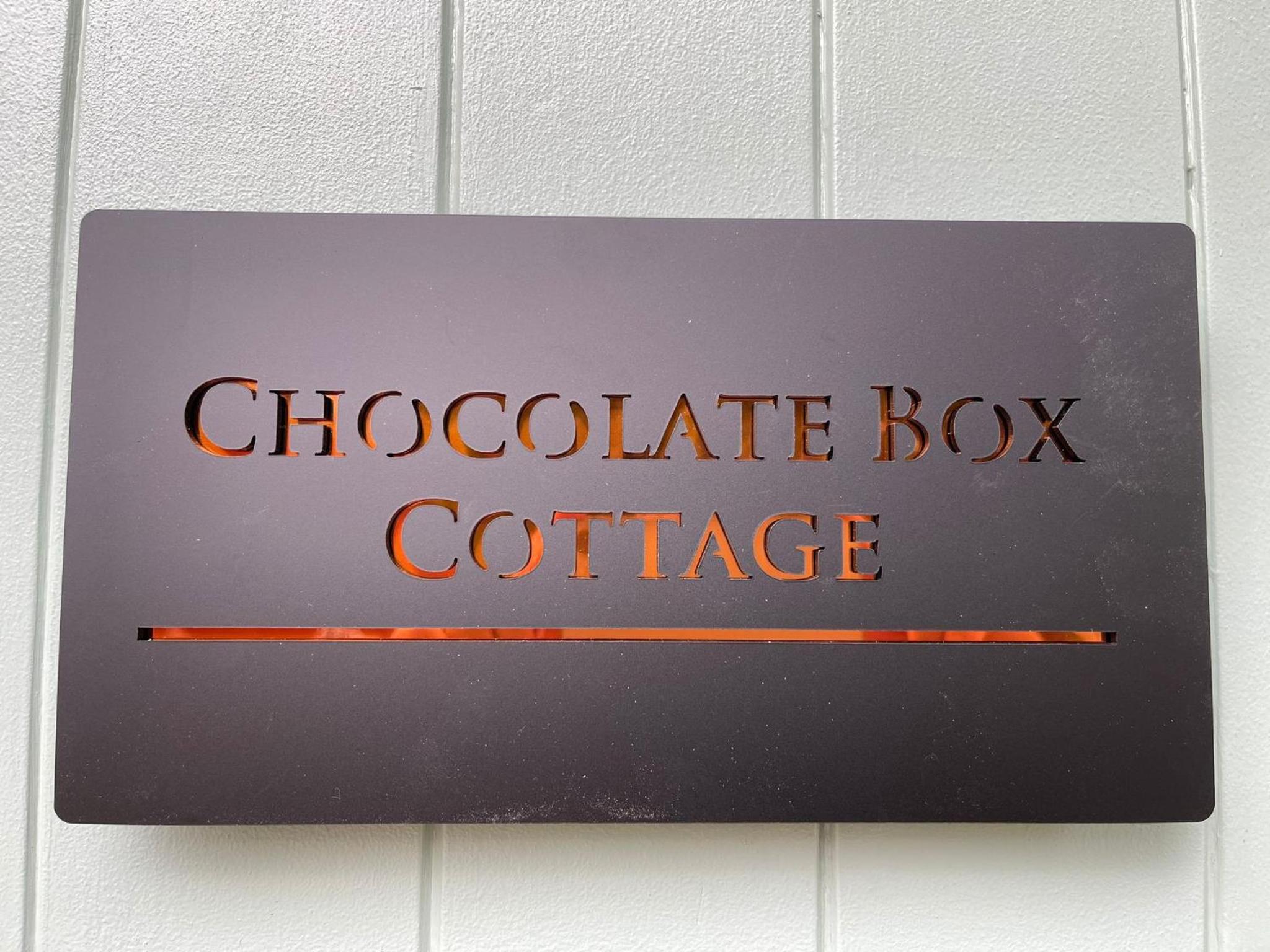 Finest Retreats - Chocolate Box Cottage