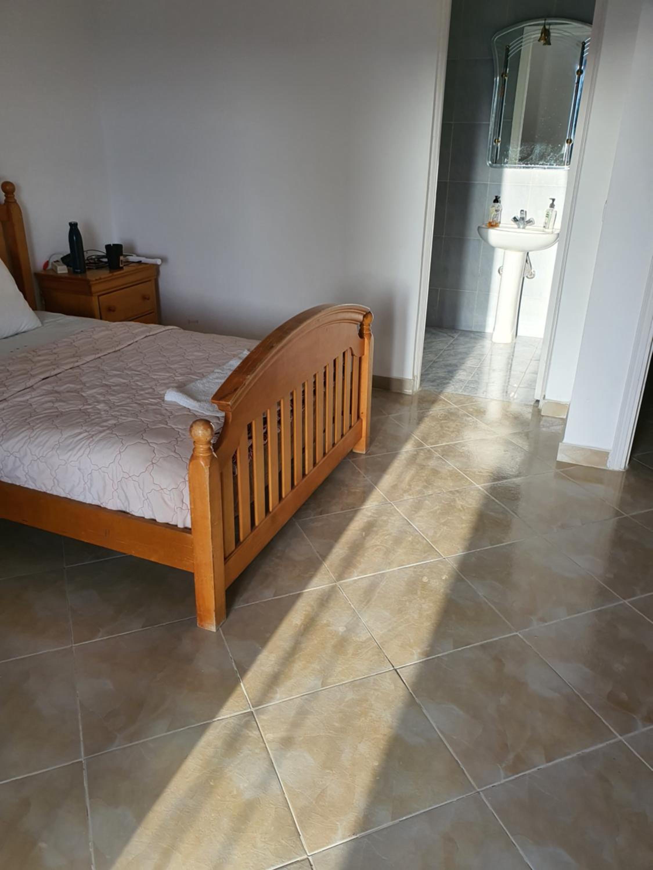 Relaxed sea view chalet