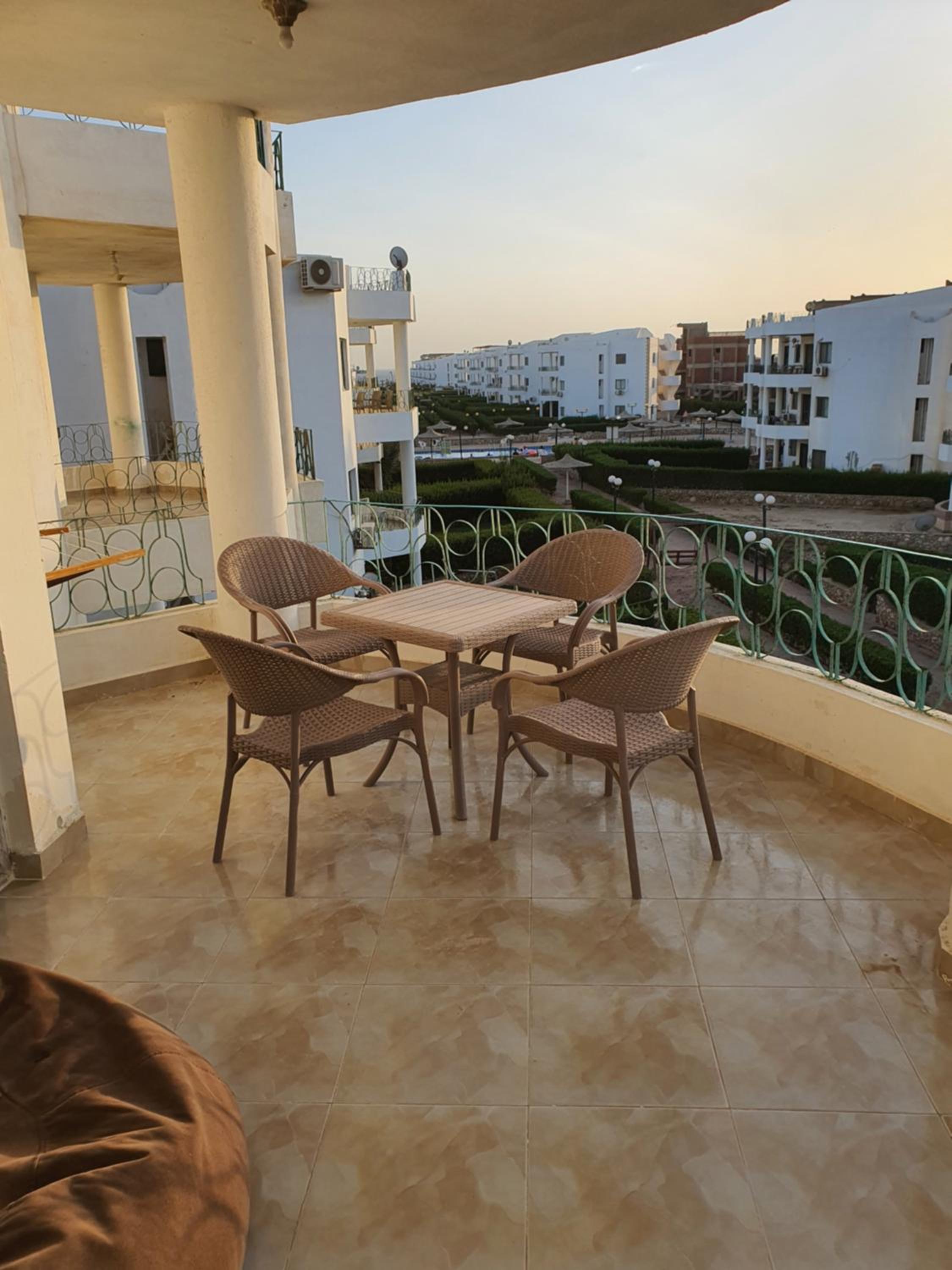 Relaxed sea view chalet