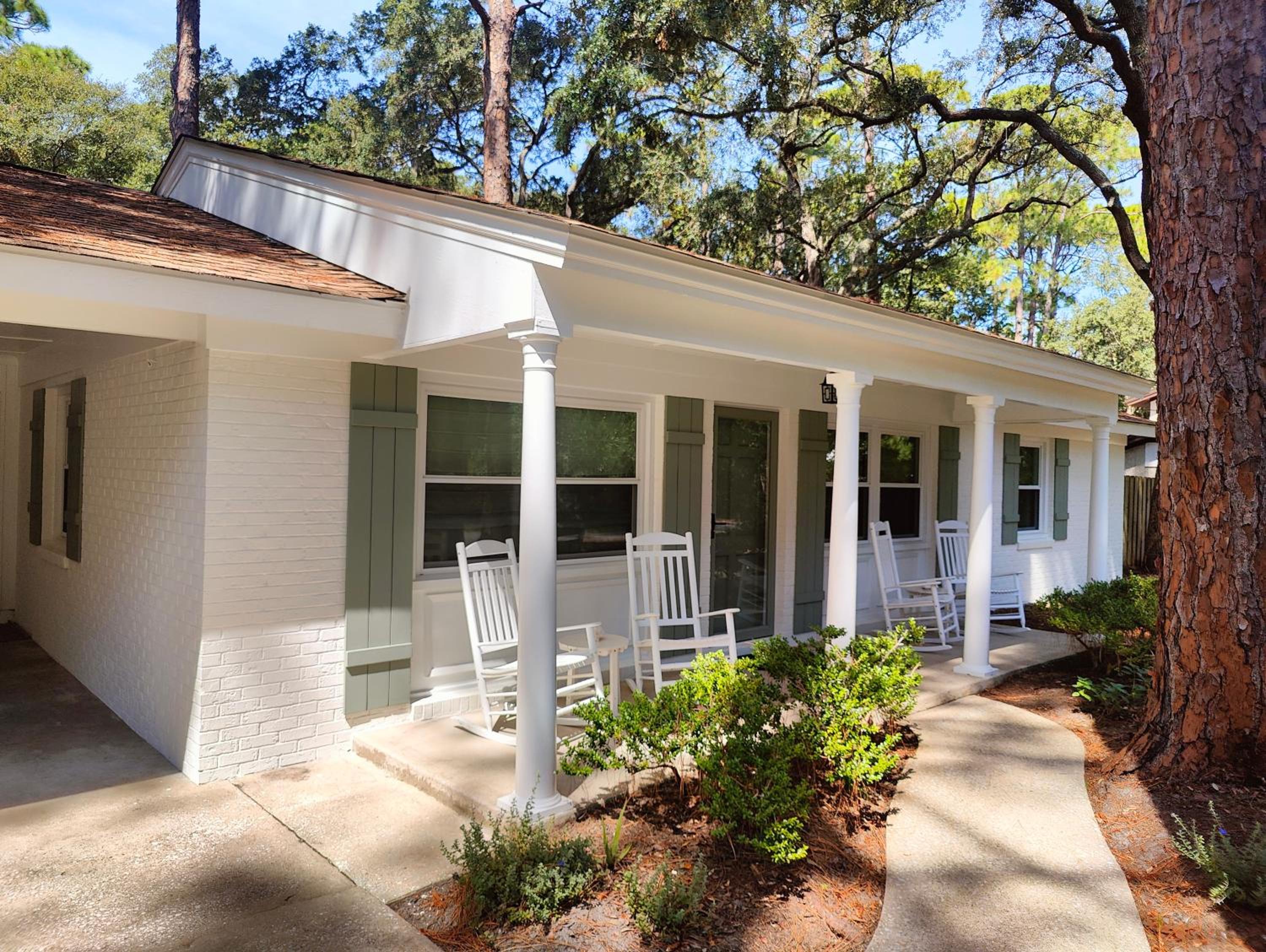 Jekyll Island House/ Kellys On The Coast /King bed view 5