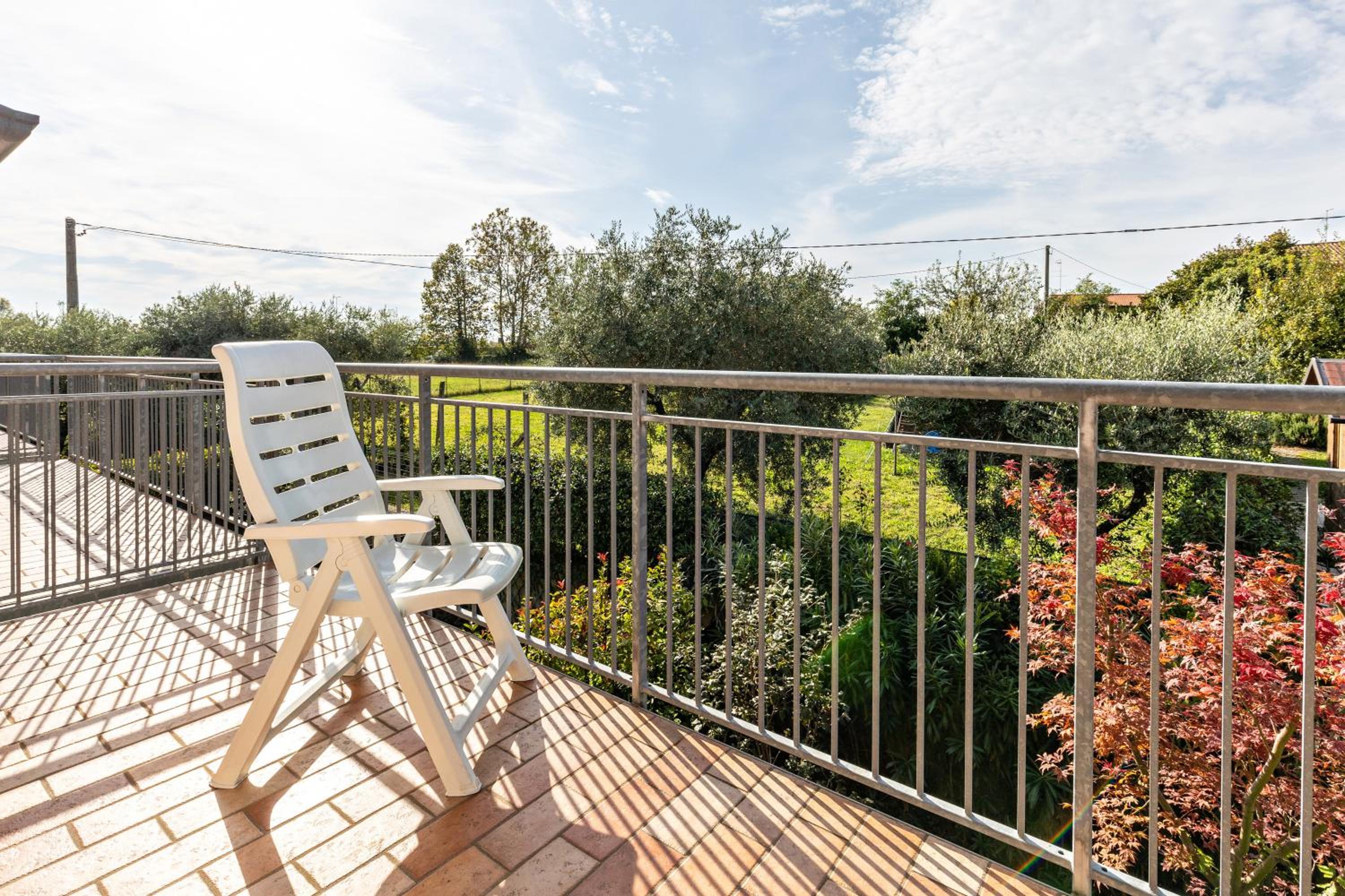residence la corte near Gardaland view 5