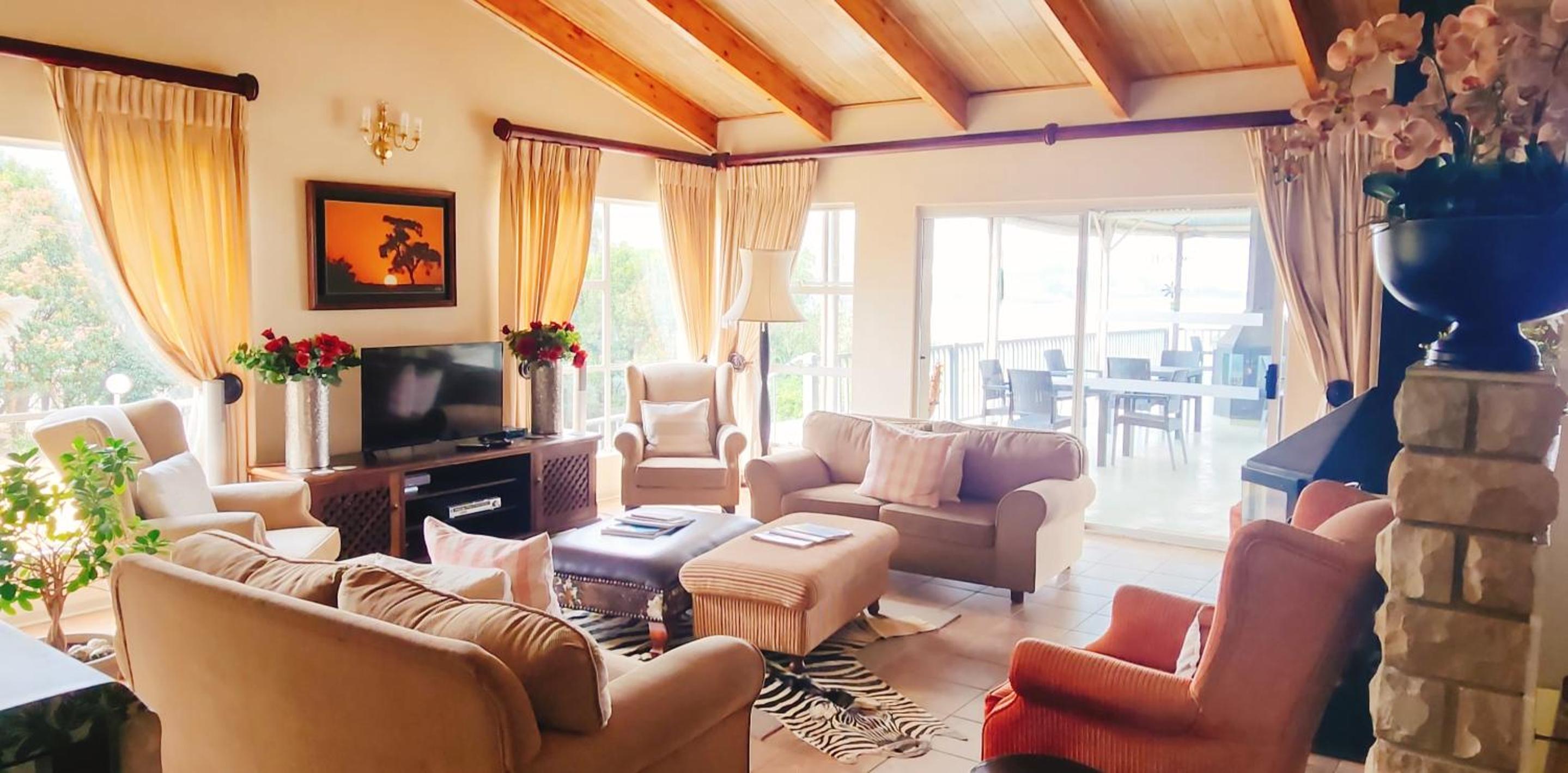 Ash River Lodge