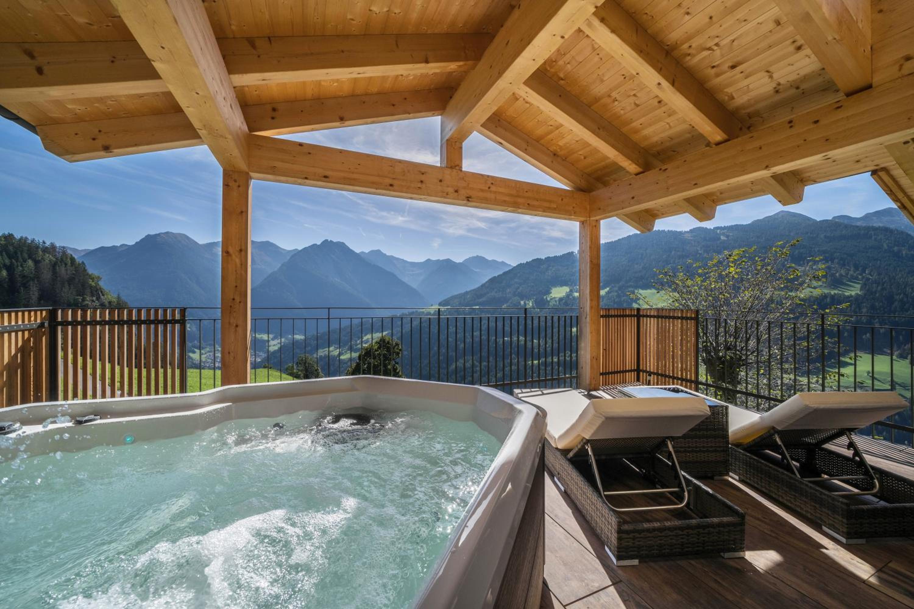 Sunnseitn Lodge Apt Mountainsuite view 2