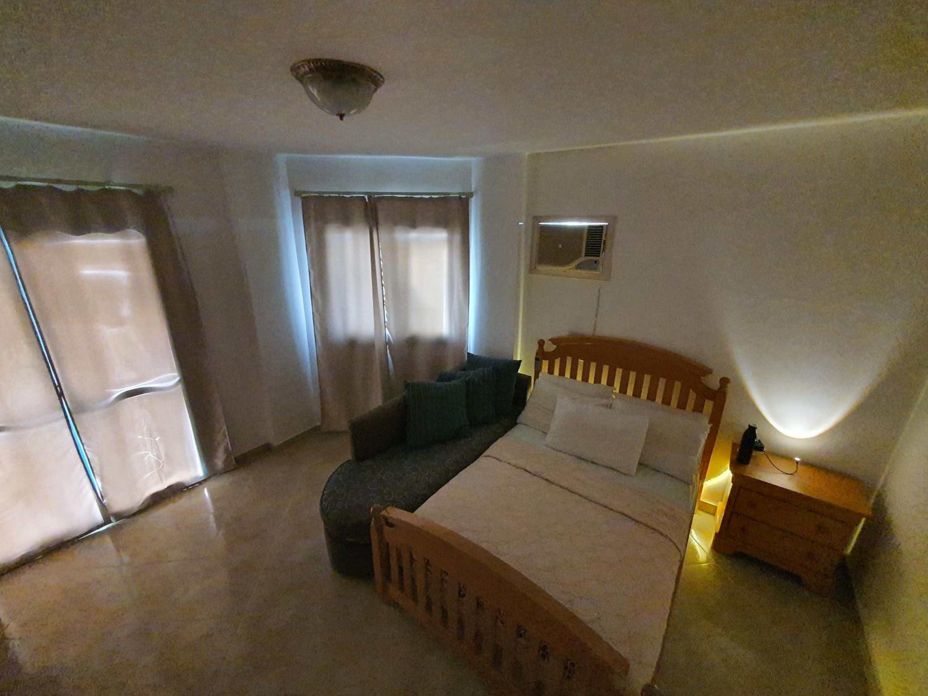 Relaxed sea view chalet