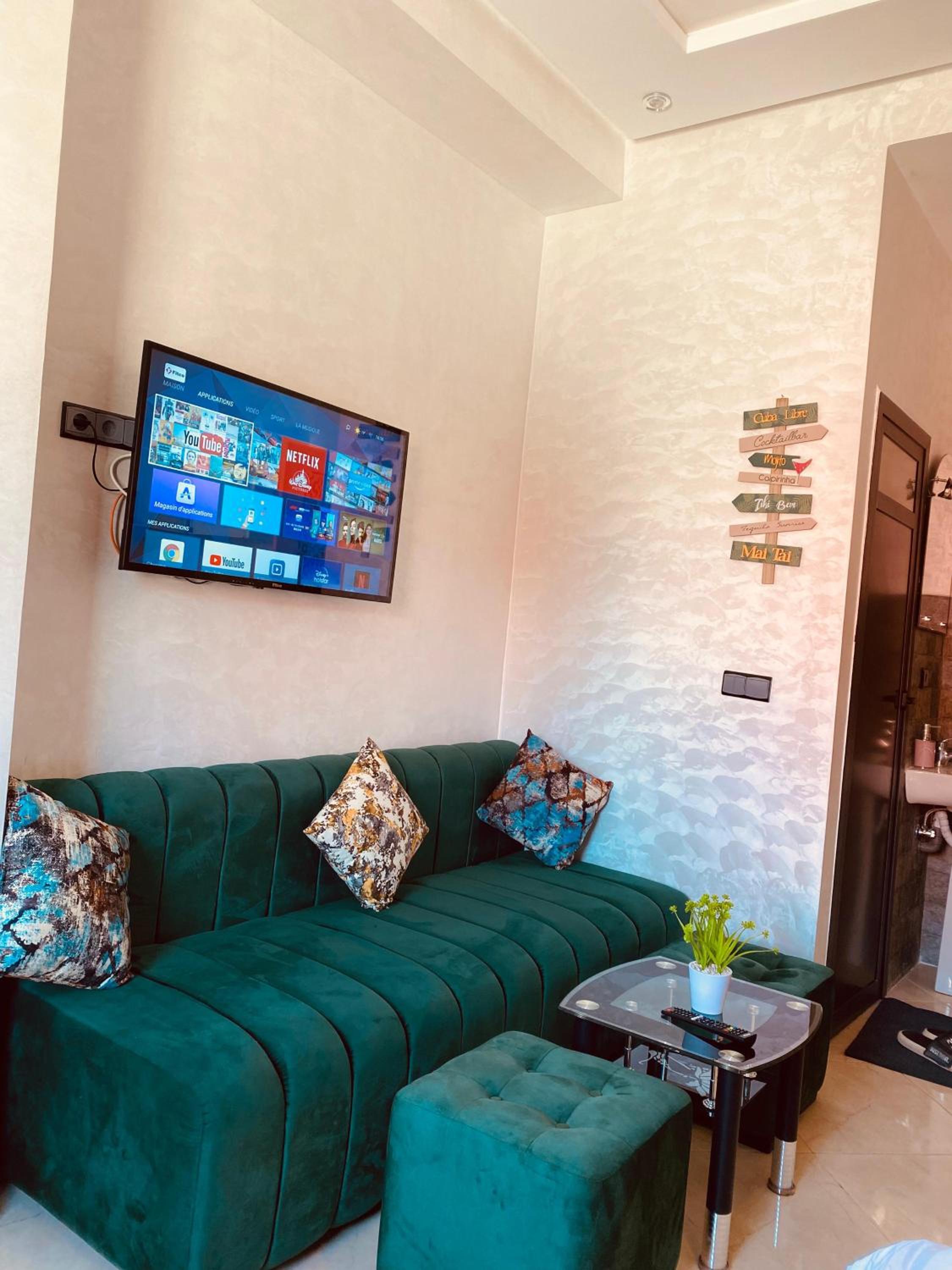 lounge