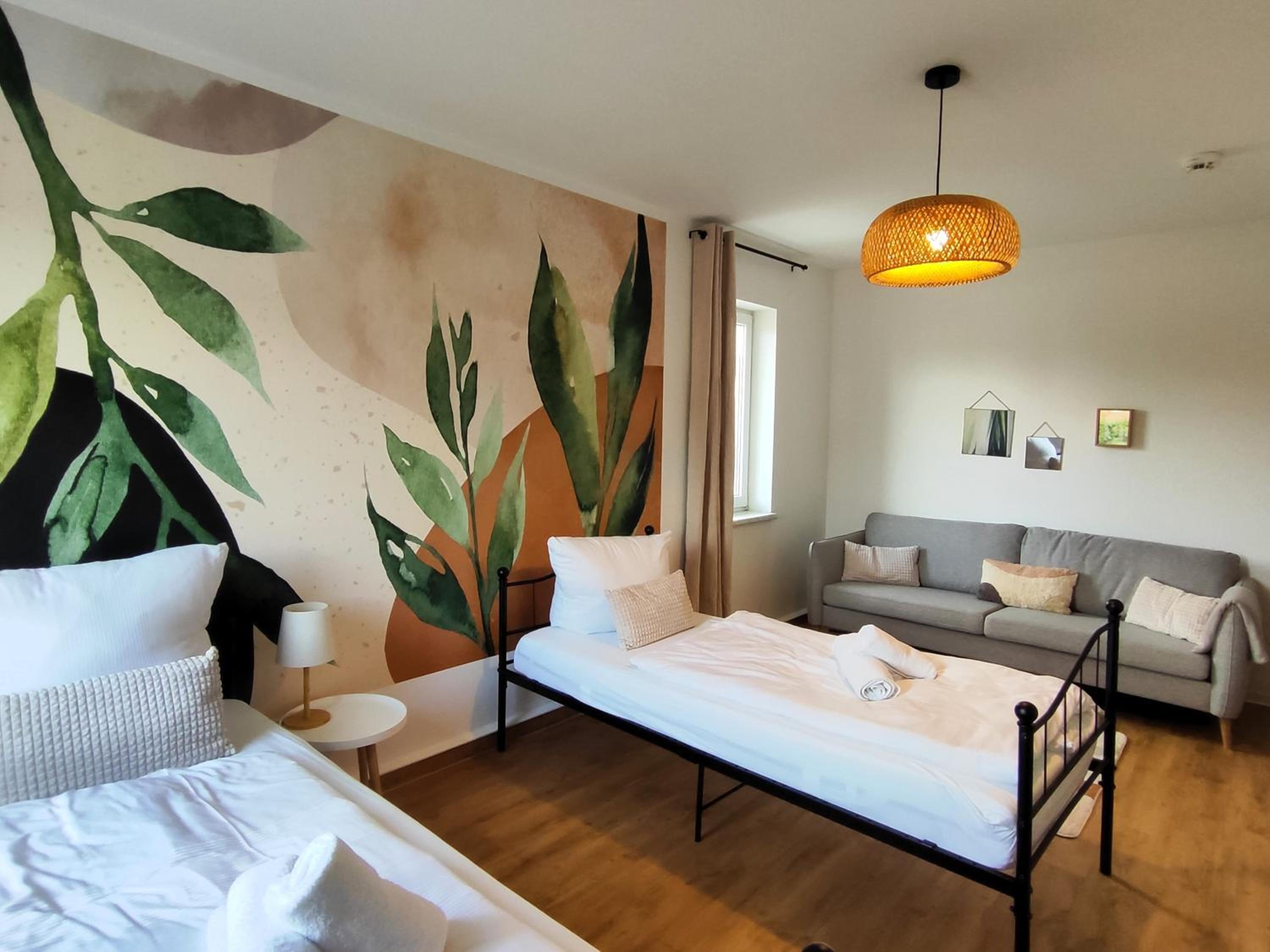BohnApartments Bechstein - sehr ruhig - 3 Schlafzimmer - Balkon - Stellplätze- WLAN - Vollausstattung