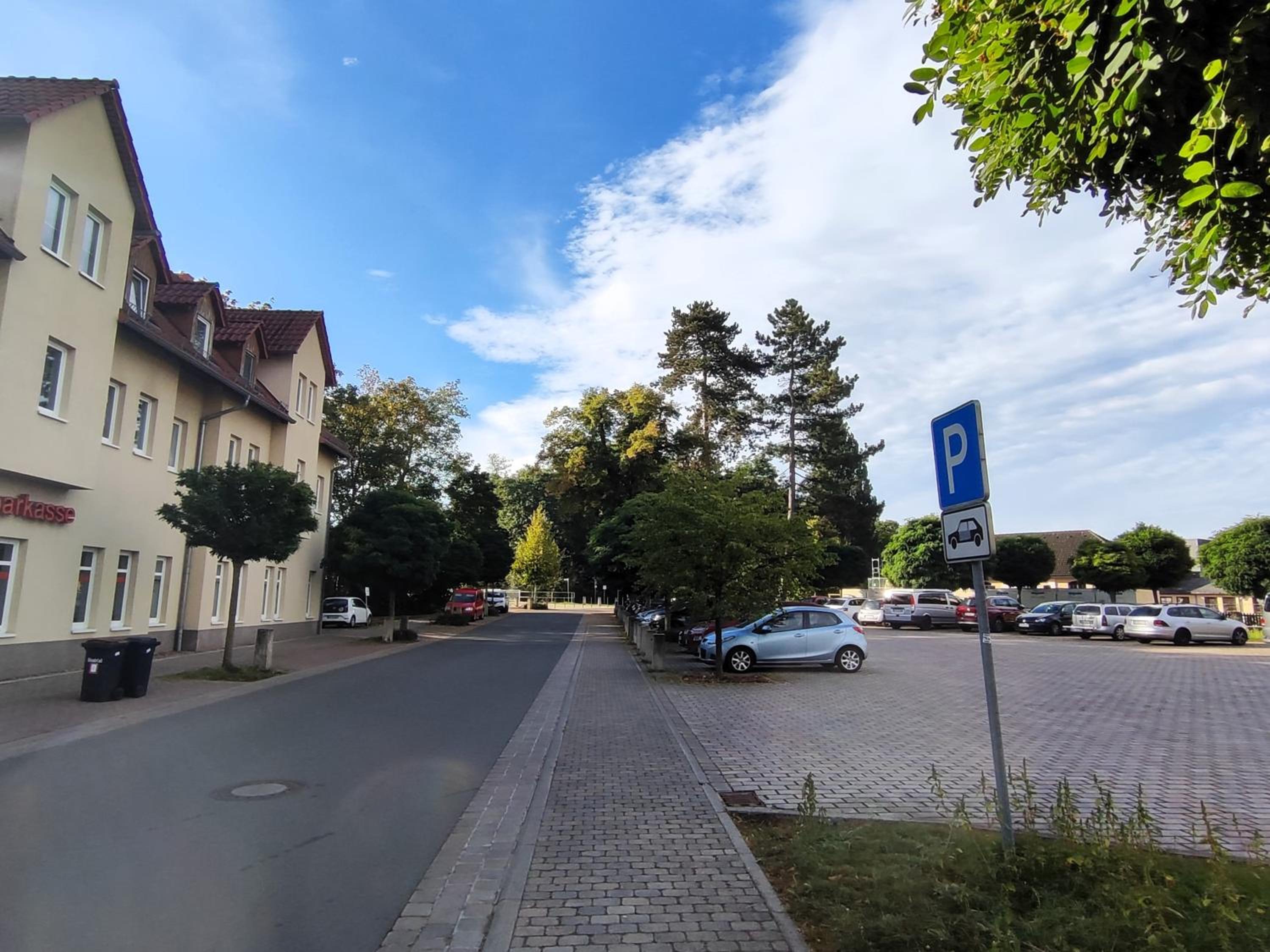 BohnApartments Bechstein - sehr ruhig - 3 Schlafzimmer - Balkon - Stellplätze- WLAN - Vollausstattung