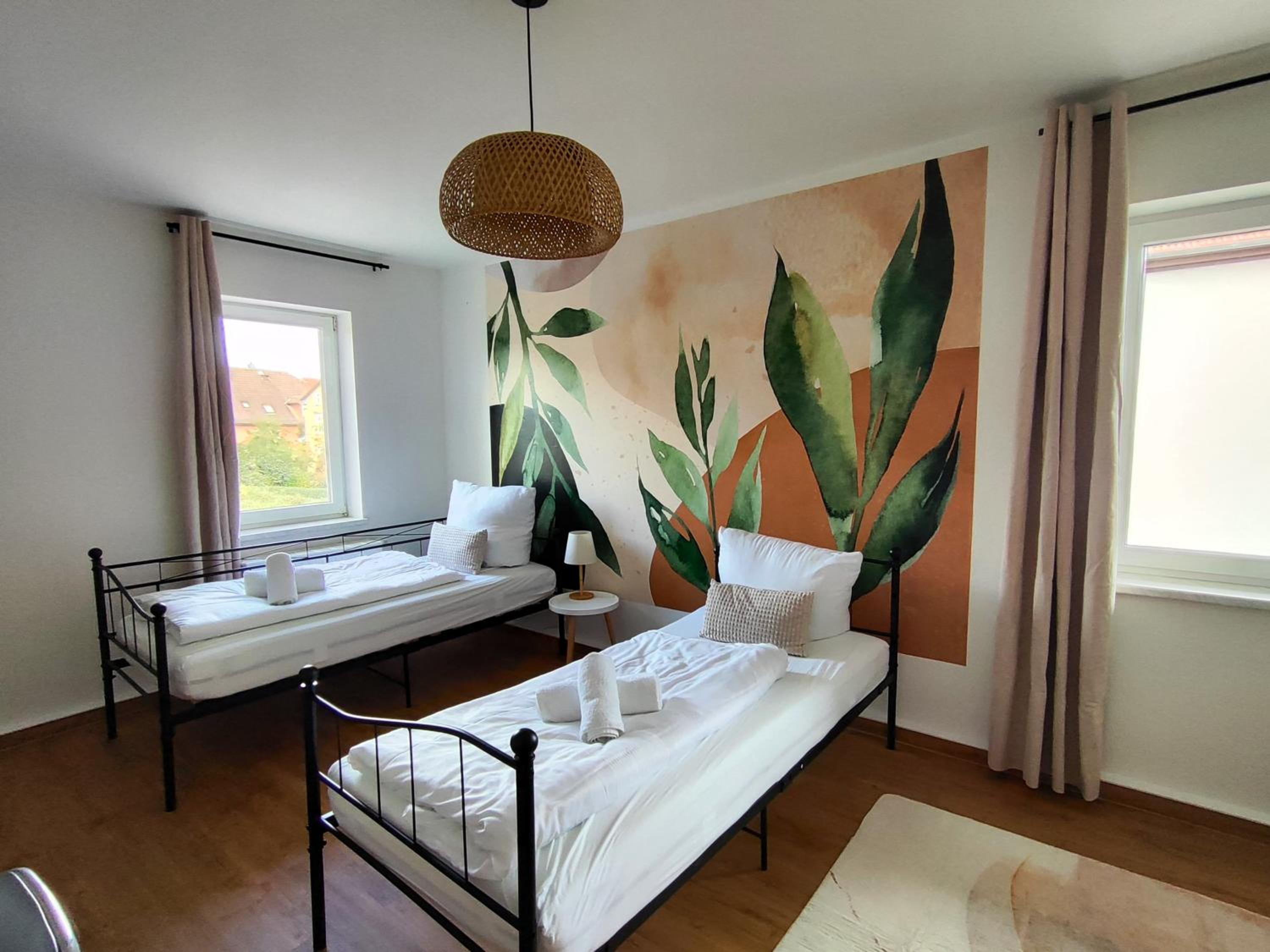 BohnApartments Bechstein - sehr ruhig - 3 Schlafzimmer - Balkon - Stellplätze- WLAN - Vollausstattung