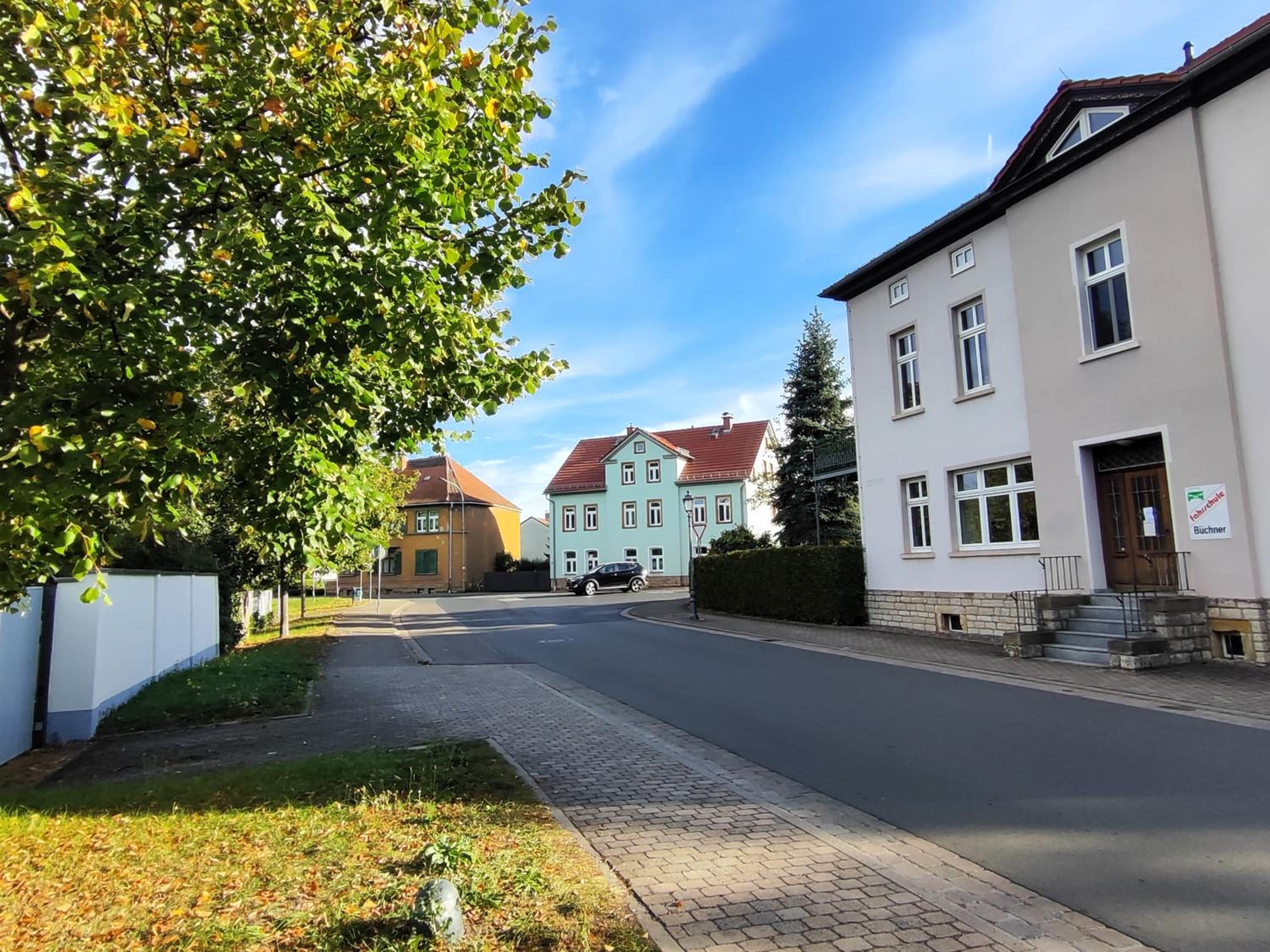 BohnApartments Bechstein - sehr ruhig - 3 Schlafzimmer - Balkon - Stellplätze- WLAN - Vollausstattung