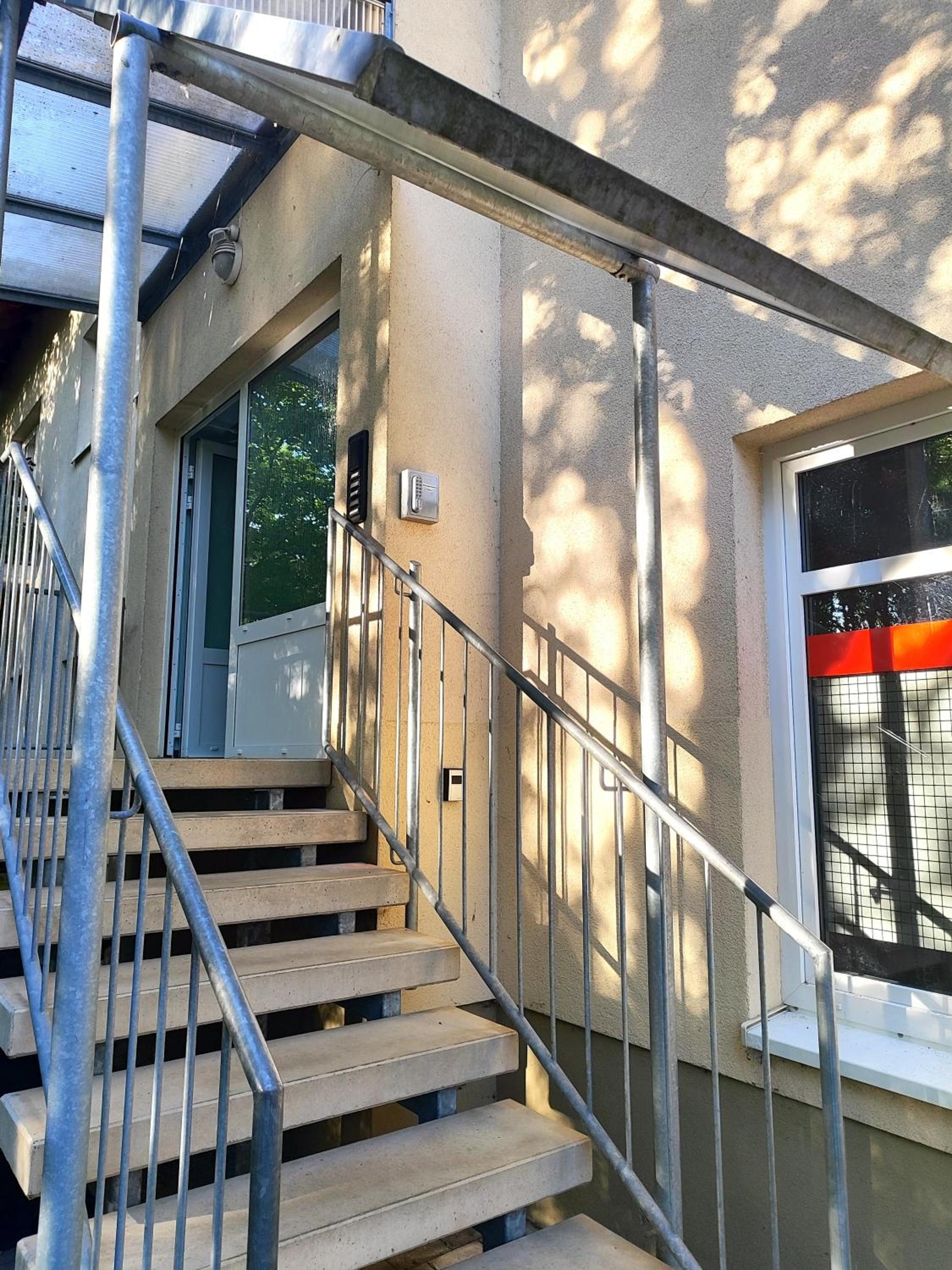 BohnApartments Bechstein - sehr ruhig - 3 Schlafzimmer - Balkon - Stellplätze- WLAN - Vollausstattung