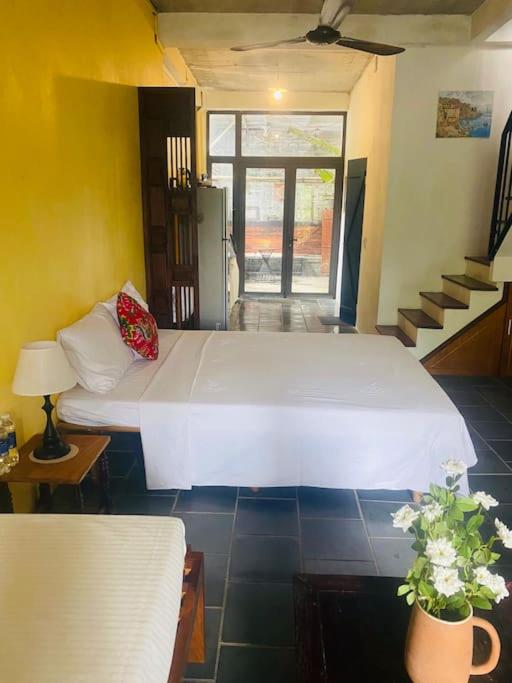 Chez Phuong Cat Ba -Private entire house view 3