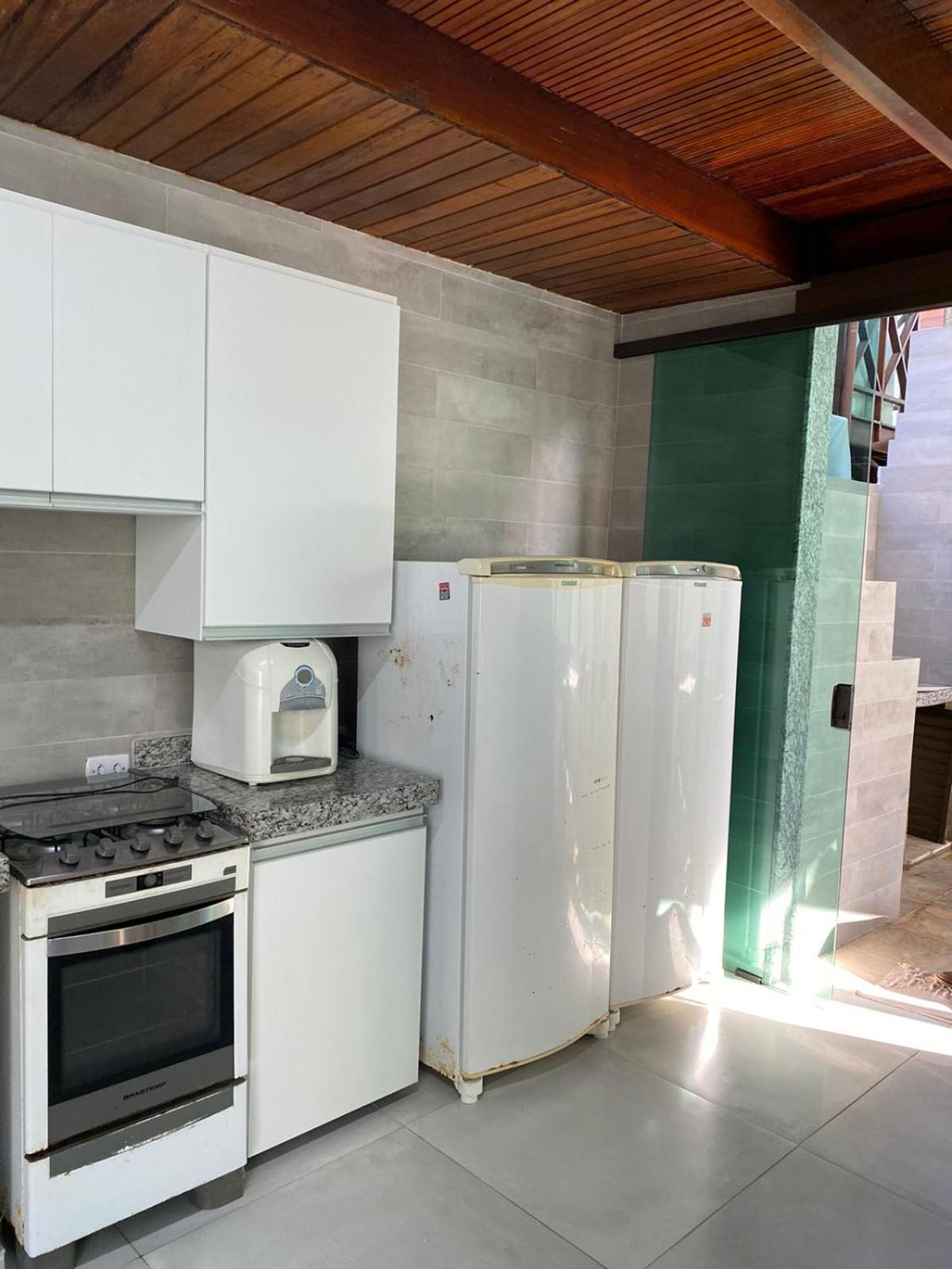 Linda casa duplex no condomínio Village Carneiros