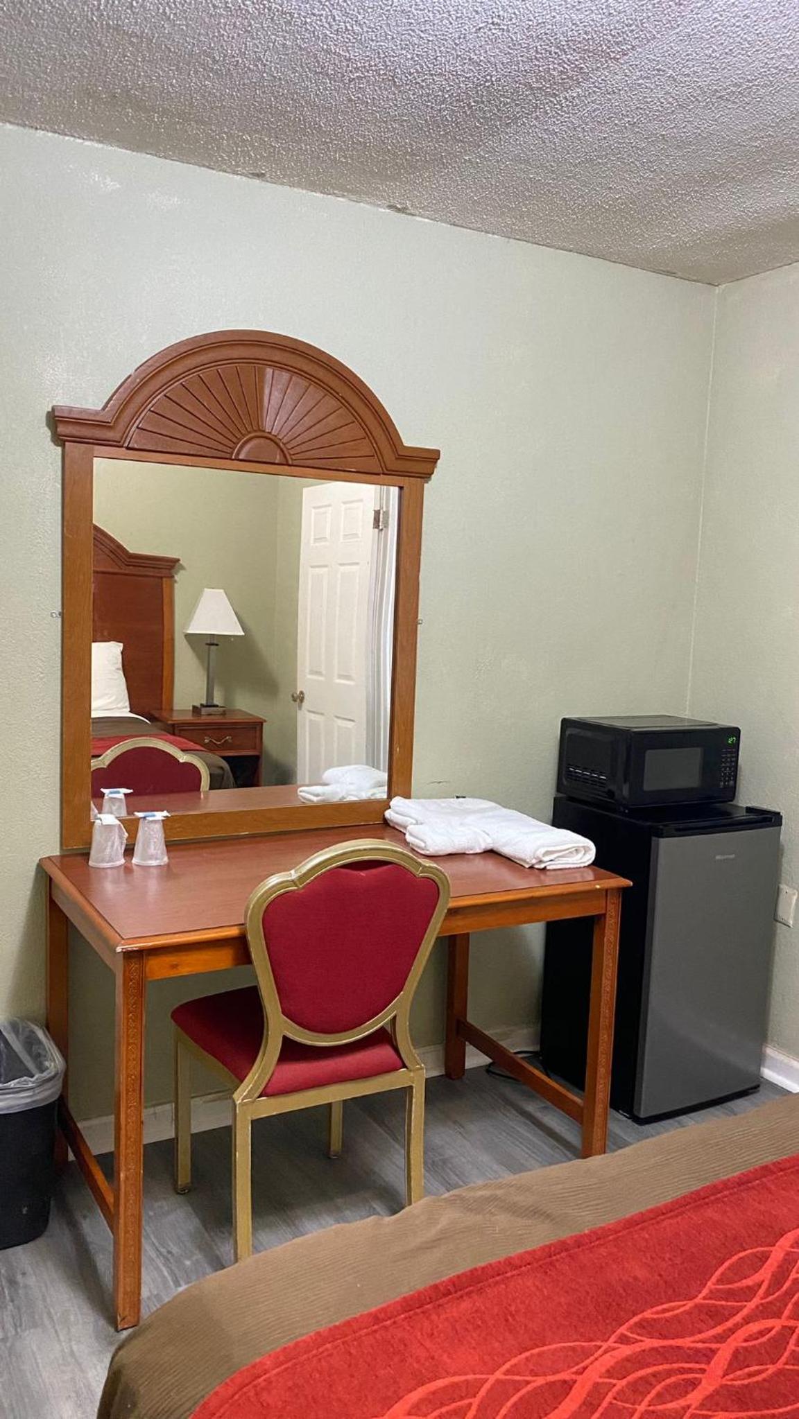 Budget Inn Express