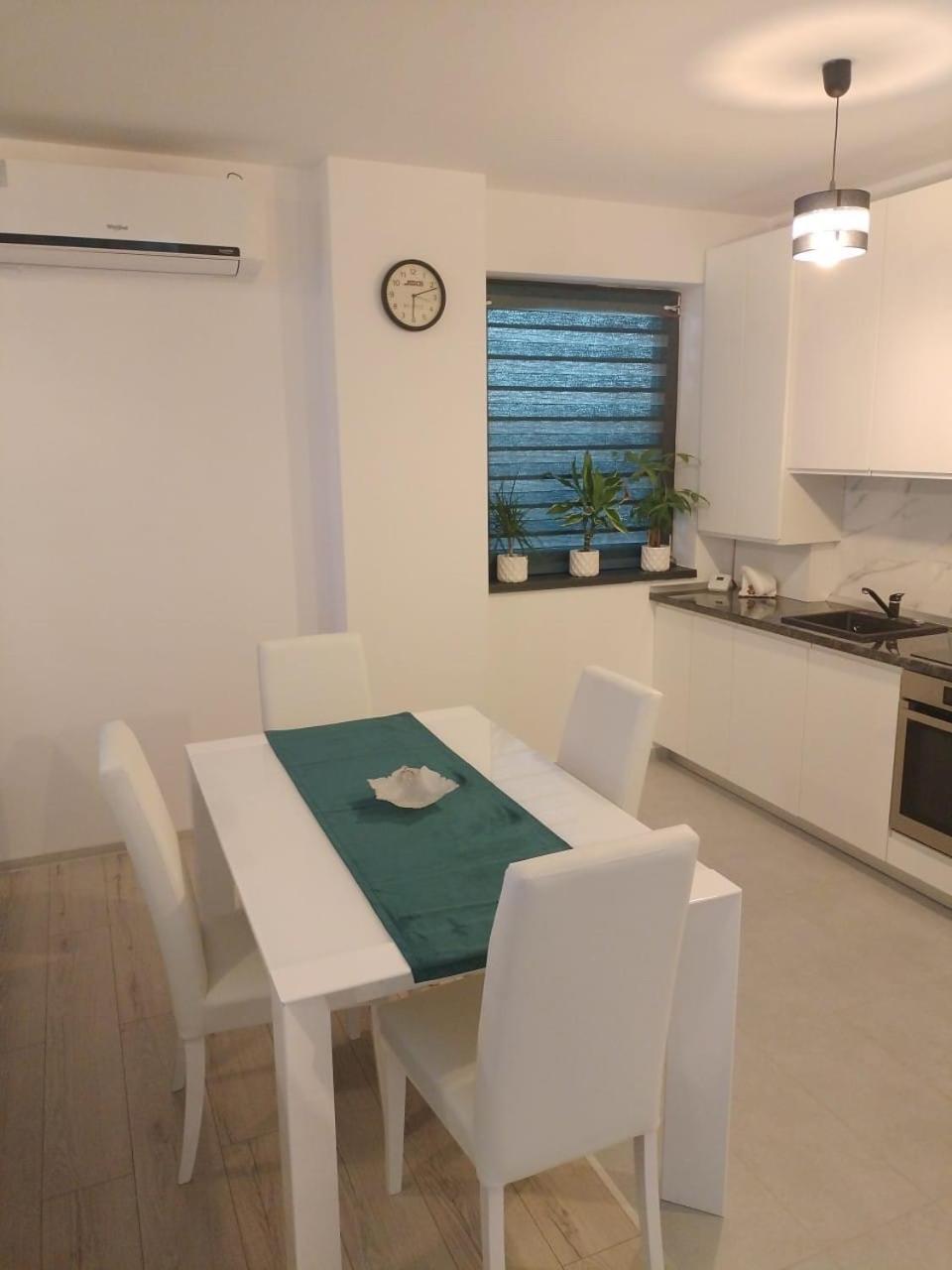 Transalpina Residence 17 view 4