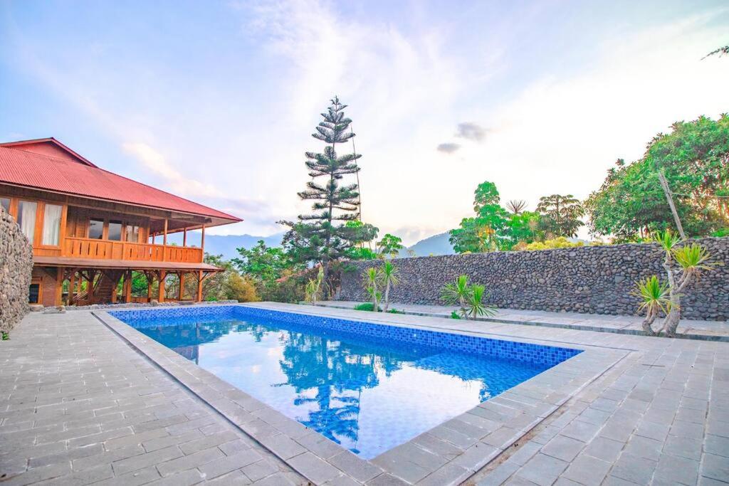 Villa Watu Emas 2 view 4