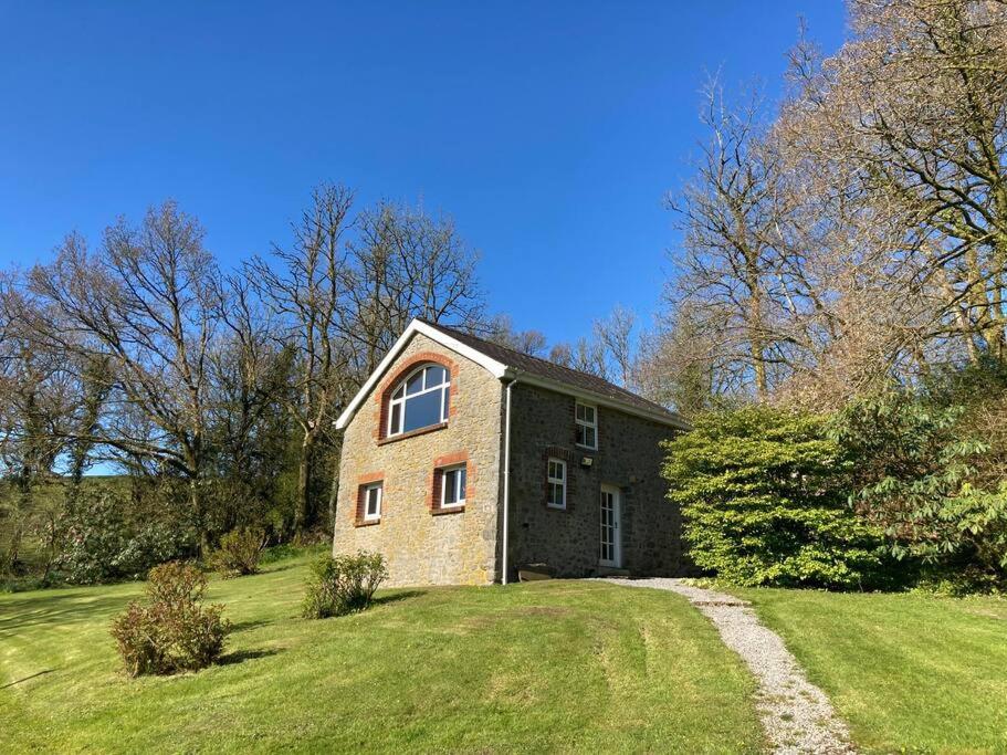 Beautiful Garden Cottage, close to Llandeilo.
