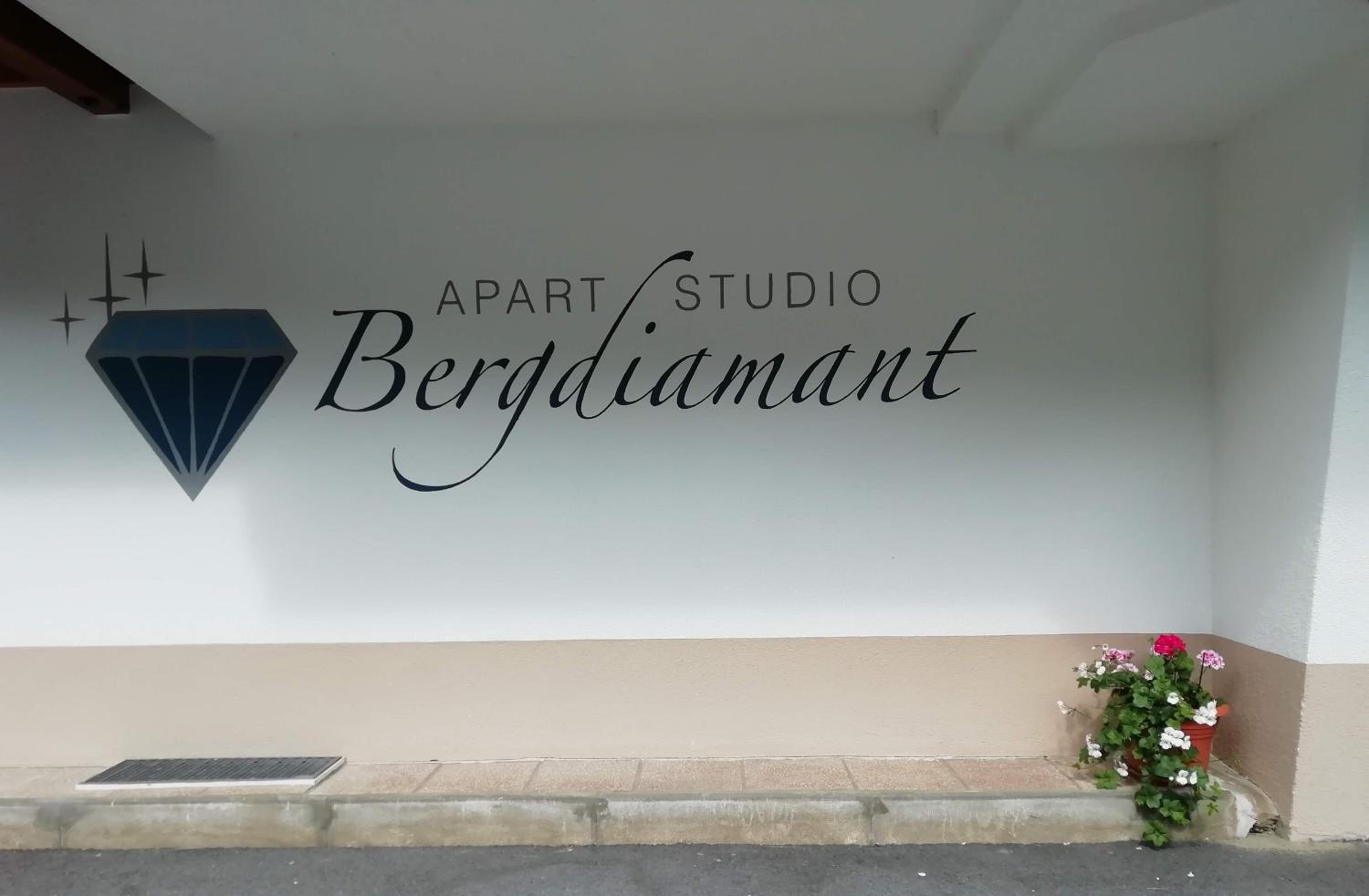 Apart Studio Bergdiamant
