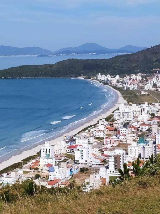 Apartamento em palmas gov celso ramos 70 m do mar