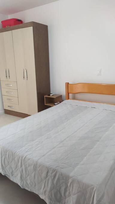 Apartamento em palmas gov celso ramos 70 m do mar