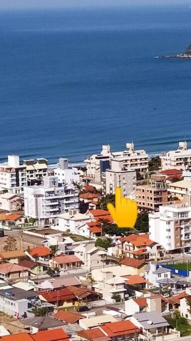 Apartamento em palmas gov celso ramos 70 m do mar