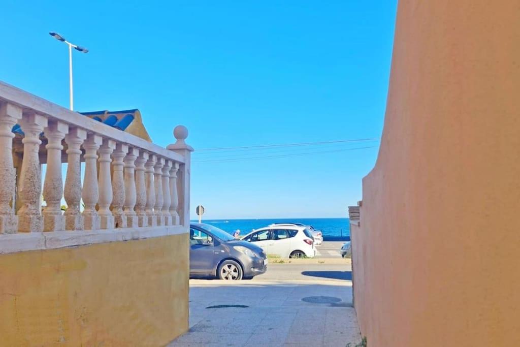 Mar Azul Primera línea de mar, casa privada con patio y solarium 