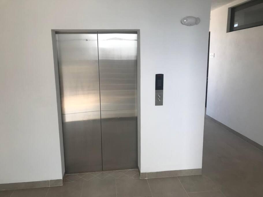 Spectacular New 3BDR Condo at Duara! view 2
