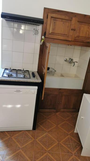 La casa in Borgo con parcheggio per bici e moto privato! view 4