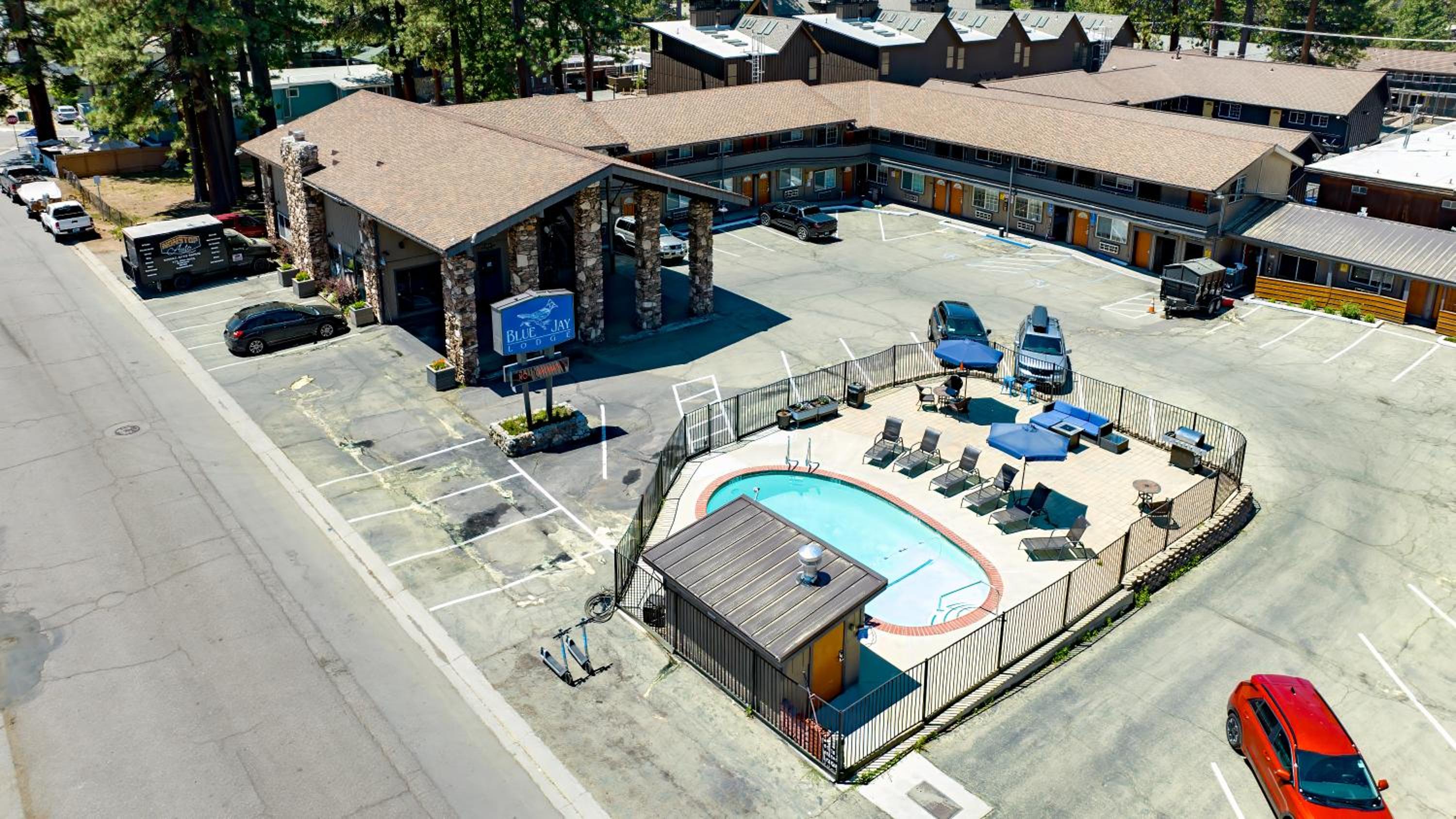 Lake Tahoe Vacations - Blue Jay Lodge - Property Image 38