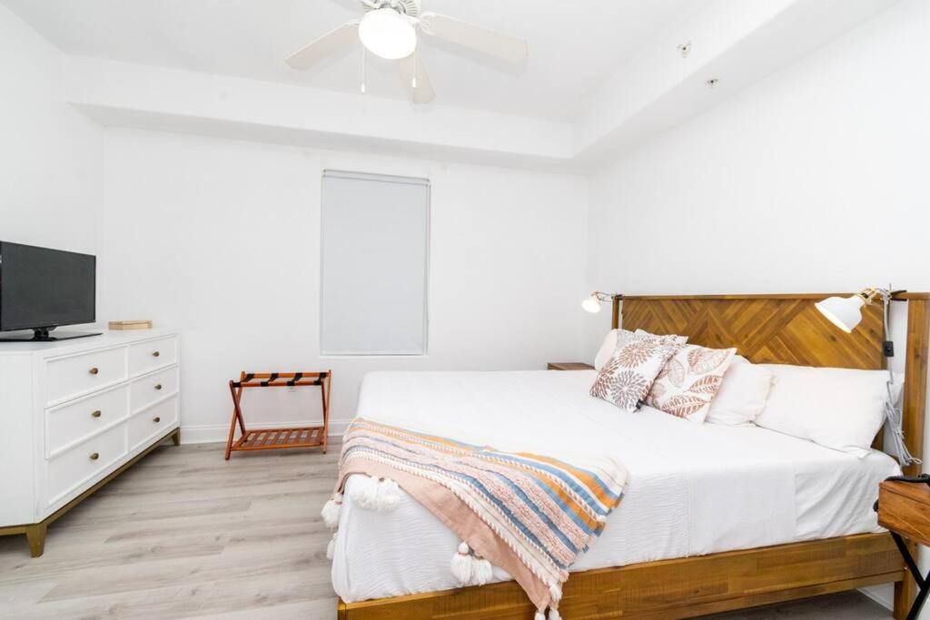 Orlando Blue Heron condo 1 mile from Disney